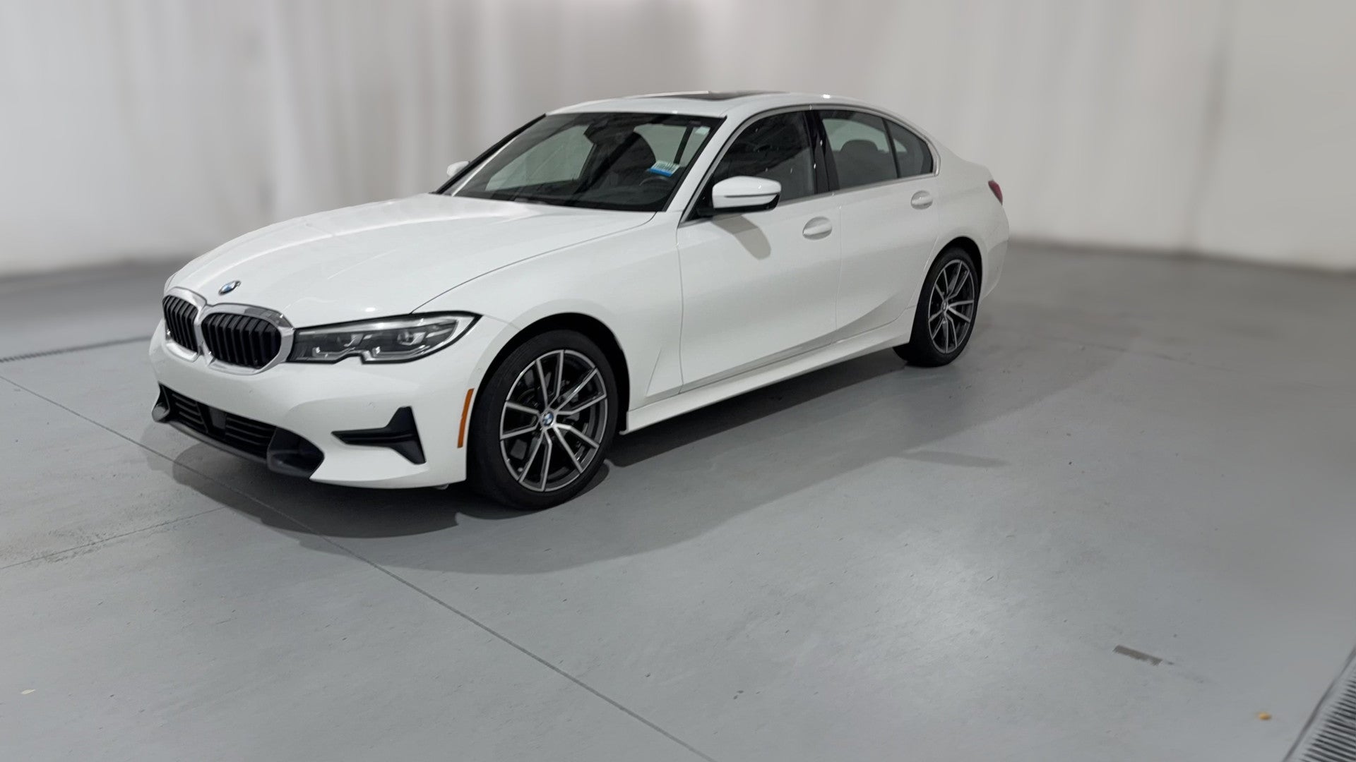 2021 BMW 3 Series vehicle photo