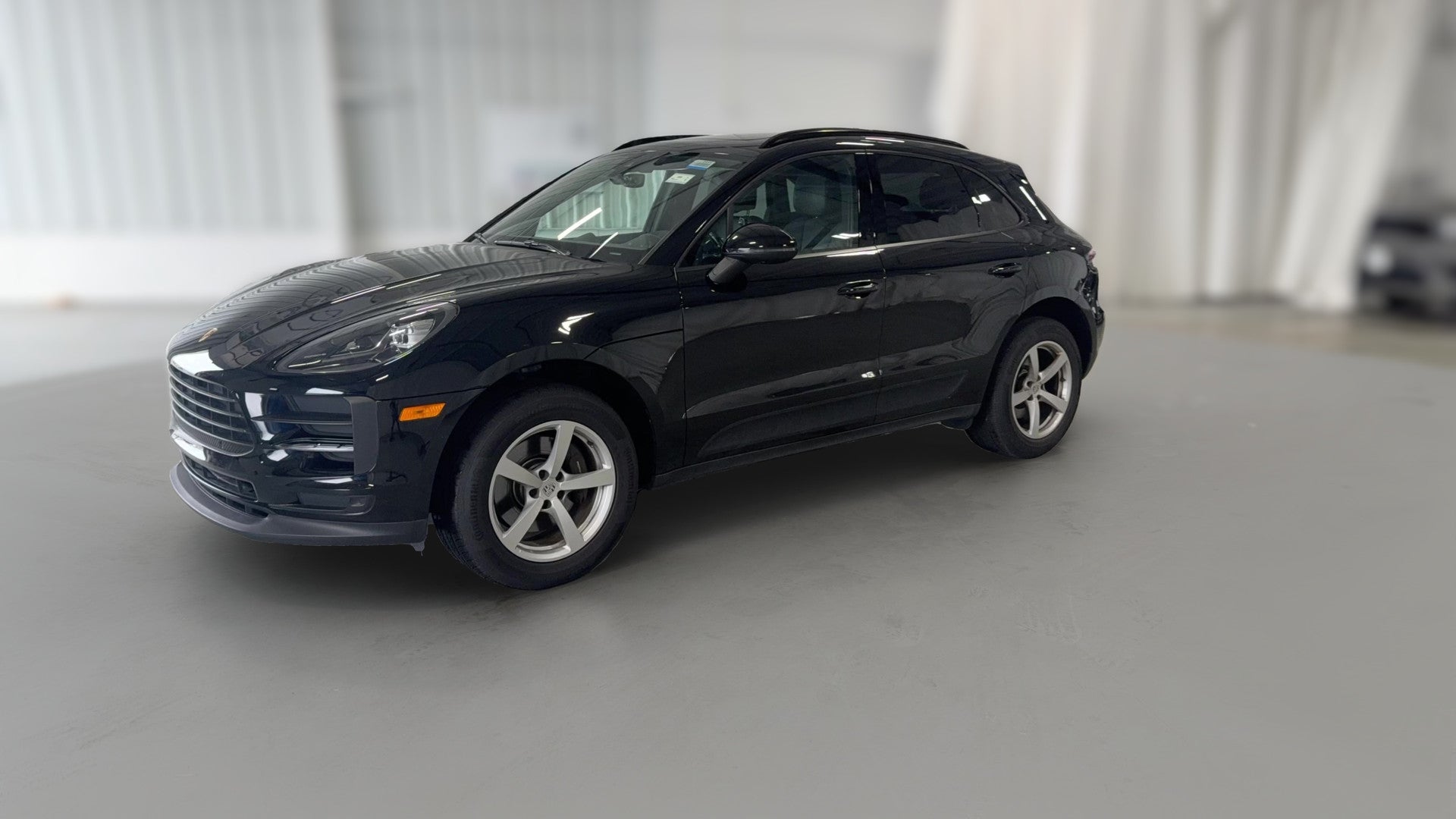 2020 Porsche Macan vehicle photo