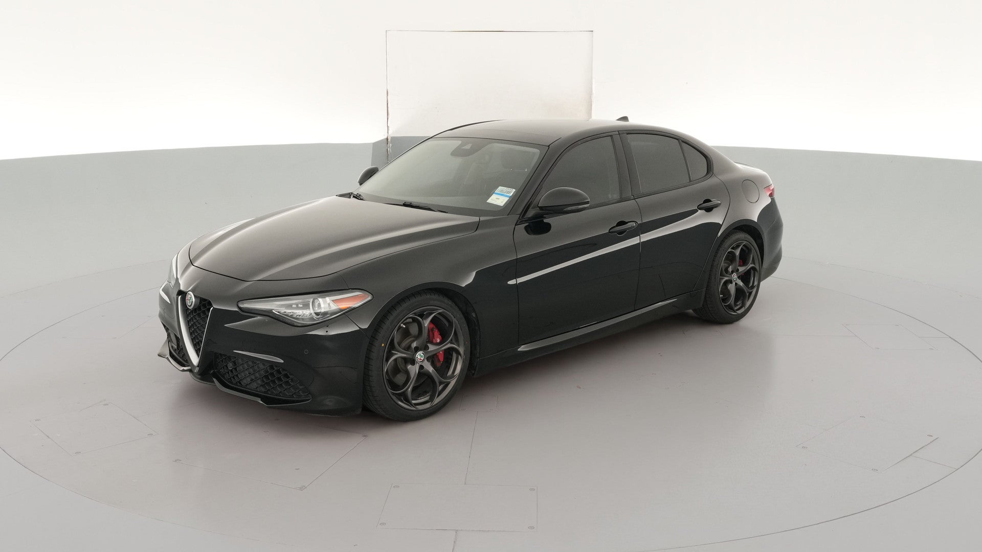 2019 Alfa Romeo Giulia vehicle photo