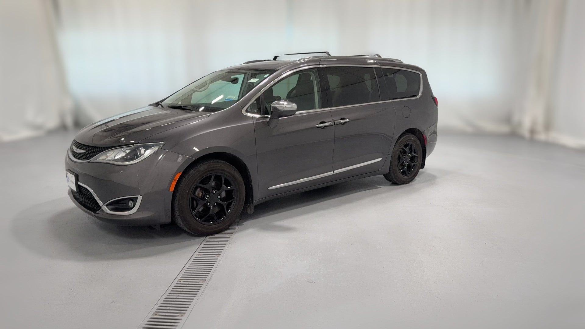 2020 Chrysler Pacifica vehicle photo