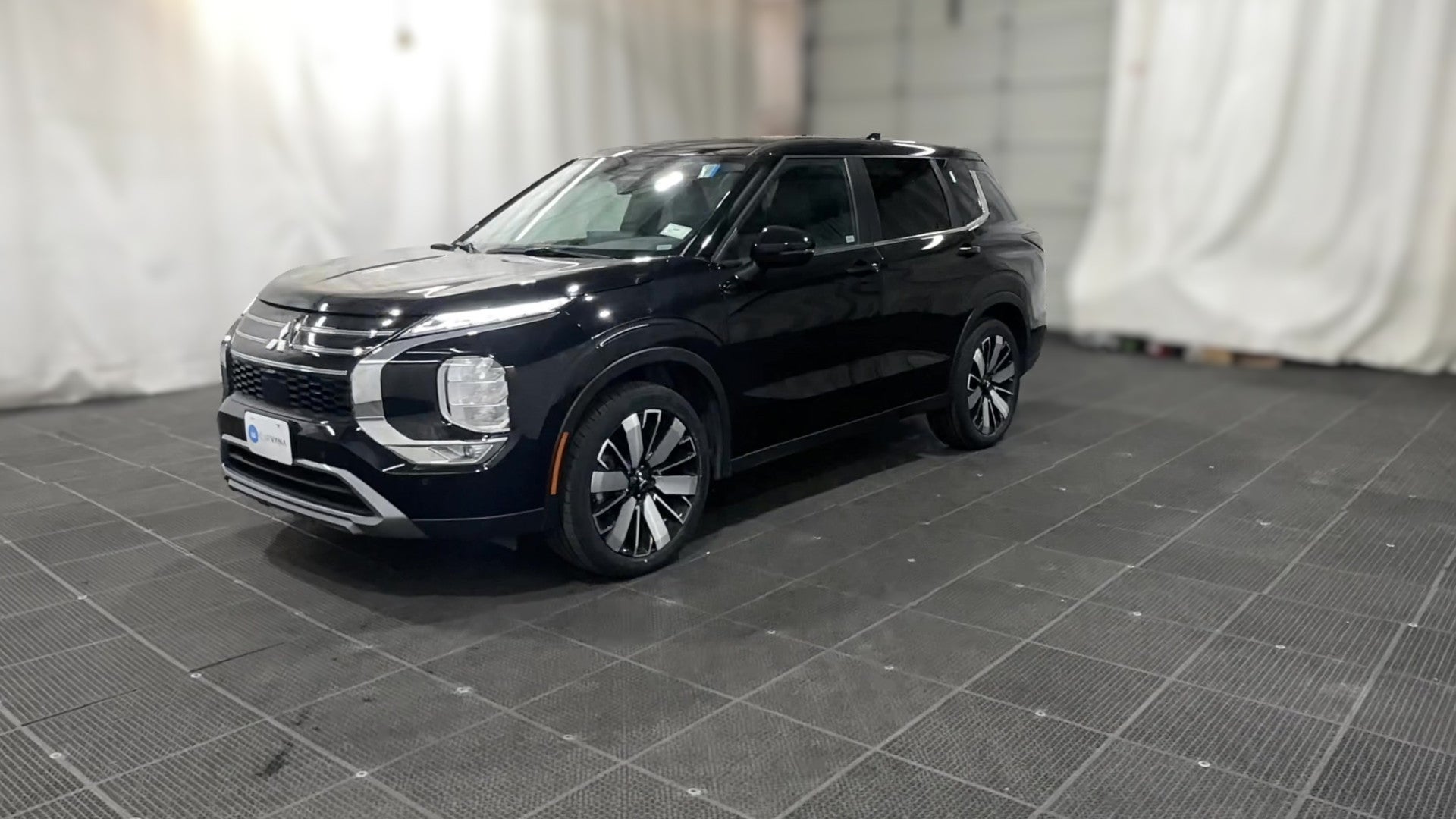2025 Mitsubishi Outlander vehicle photo