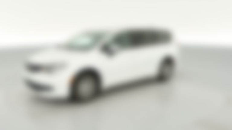 2023 Chrysler Voyager vehicle photo