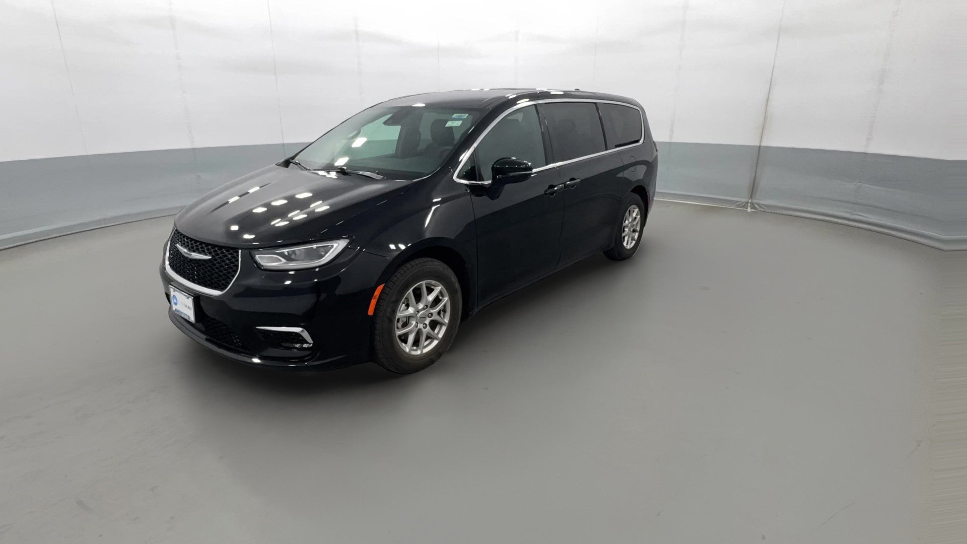 2025 Chrysler Pacifica vehicle photo