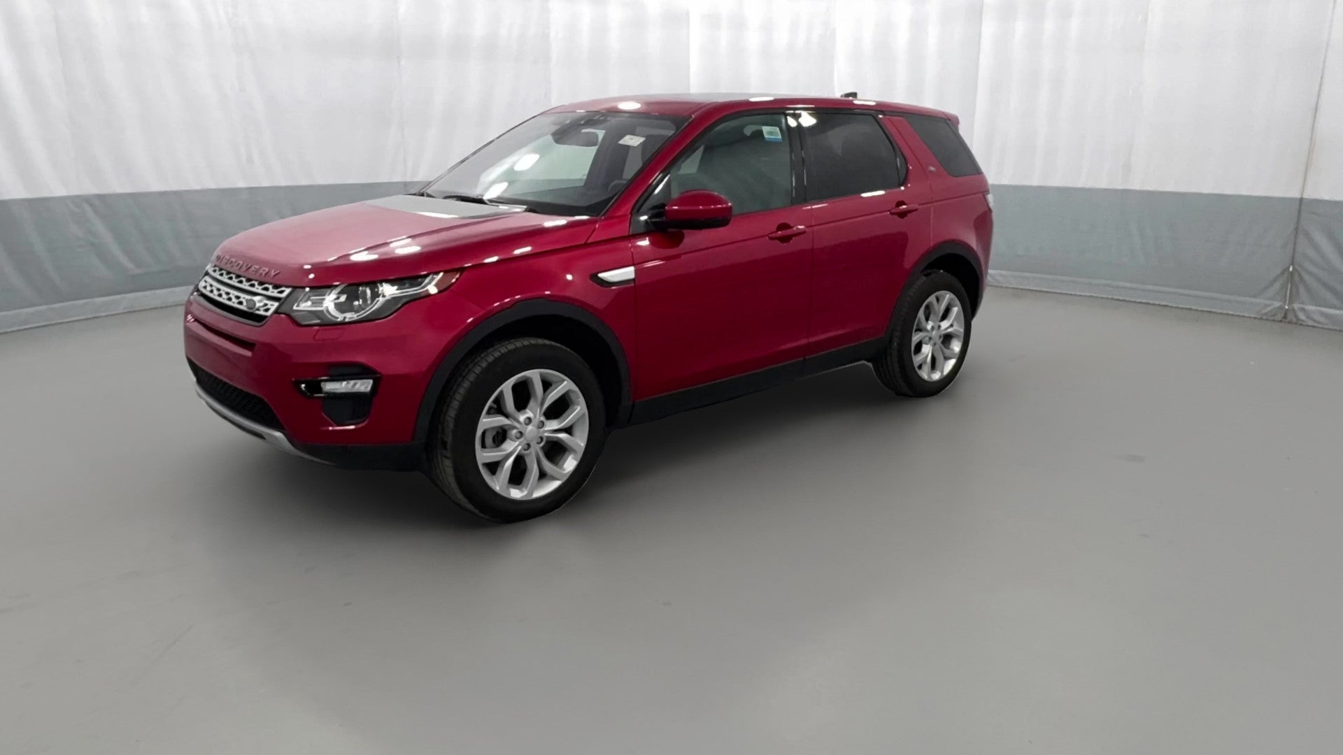 2019 Land Rover Discovery Sport vehicle photo