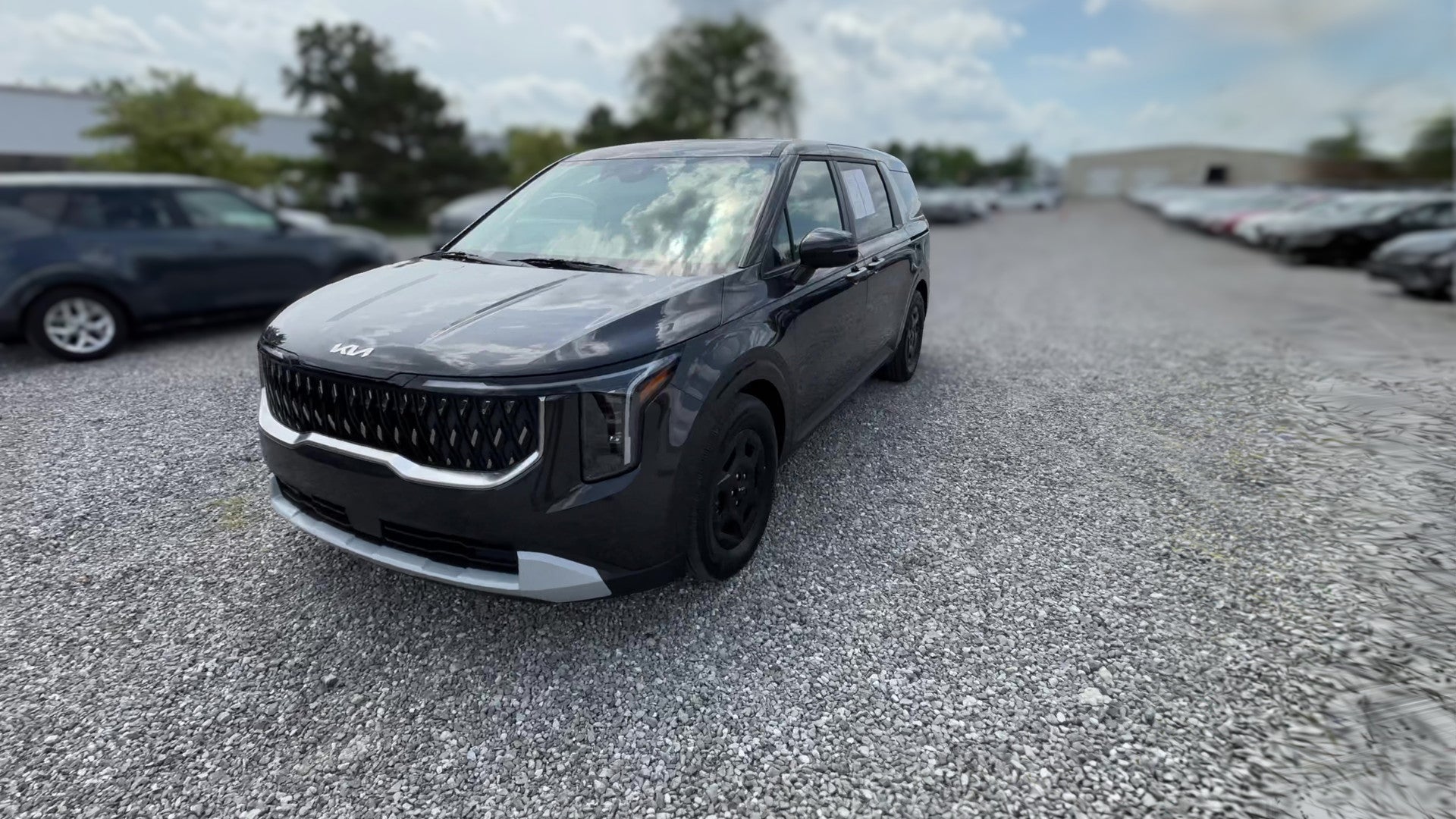 2026 Kia Carnival vehicle photo