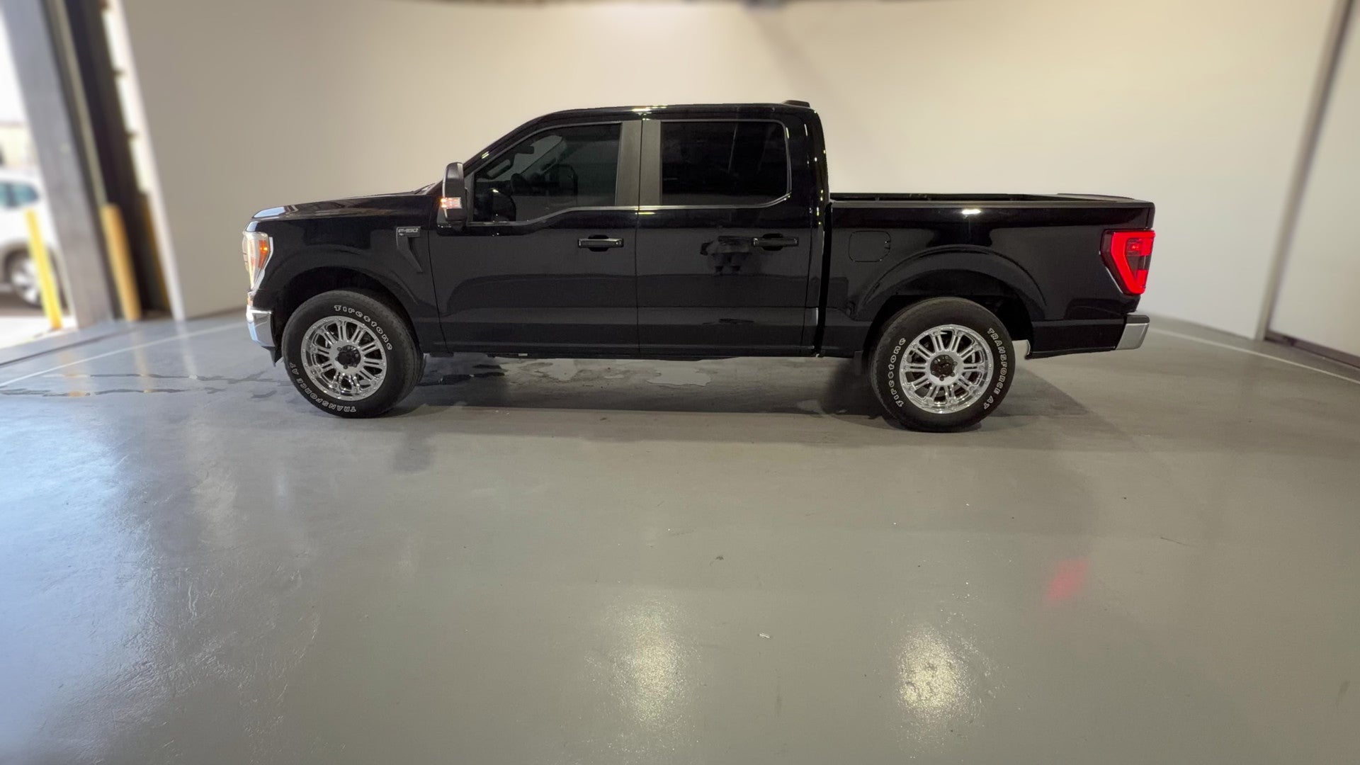 2021 Ford F150 SuperCrew Cab vehicle photo