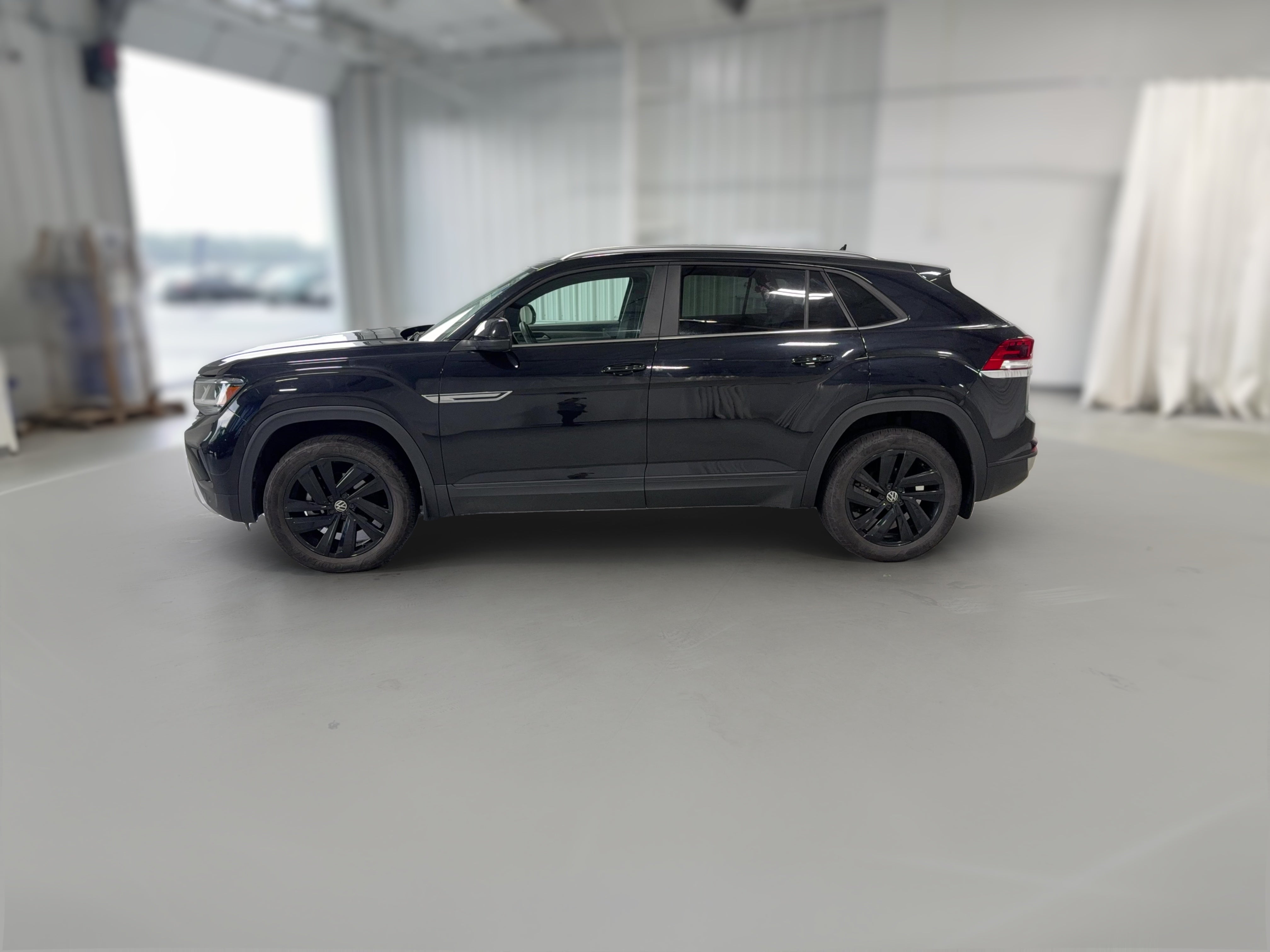 2023 Volkswagen Atlas Cross Sport SE w/Tech - Photo 27