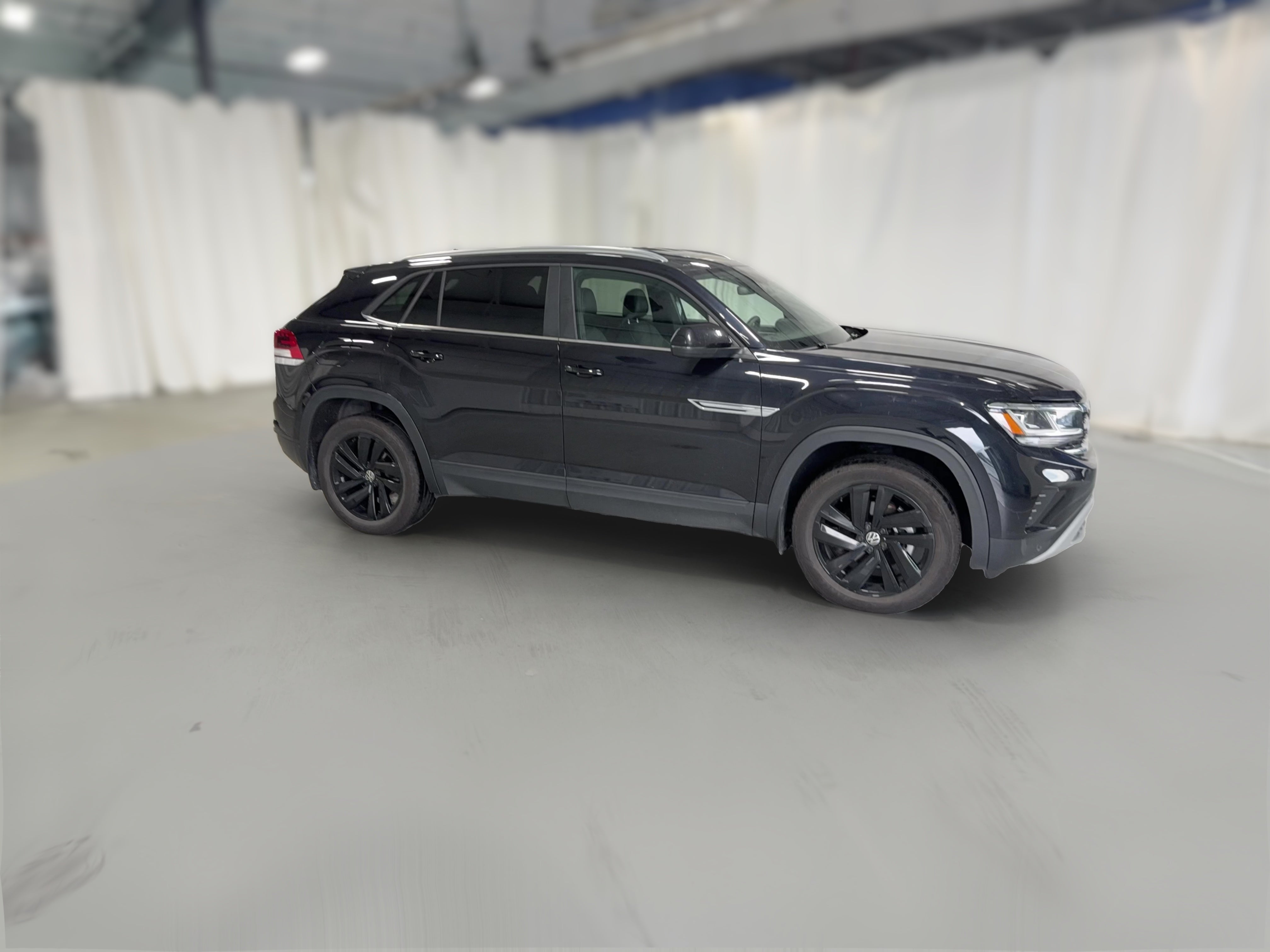 2023 Volkswagen Atlas Cross Sport SE w/Tech - Photo 36