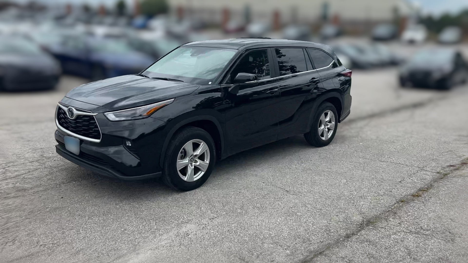 2025 Toyota Highlander vehicle photo