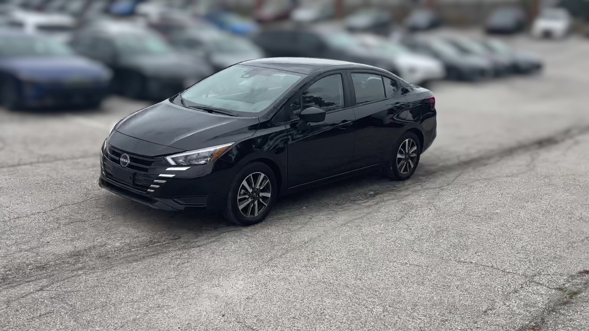2025 Nissan Versa vehicle photo