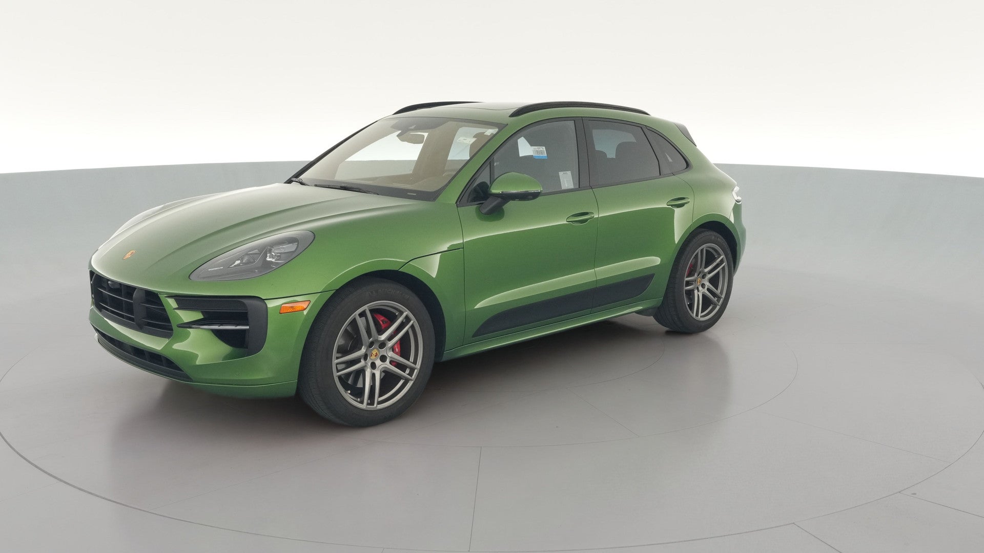 2021 Porsche Macan vehicle photo