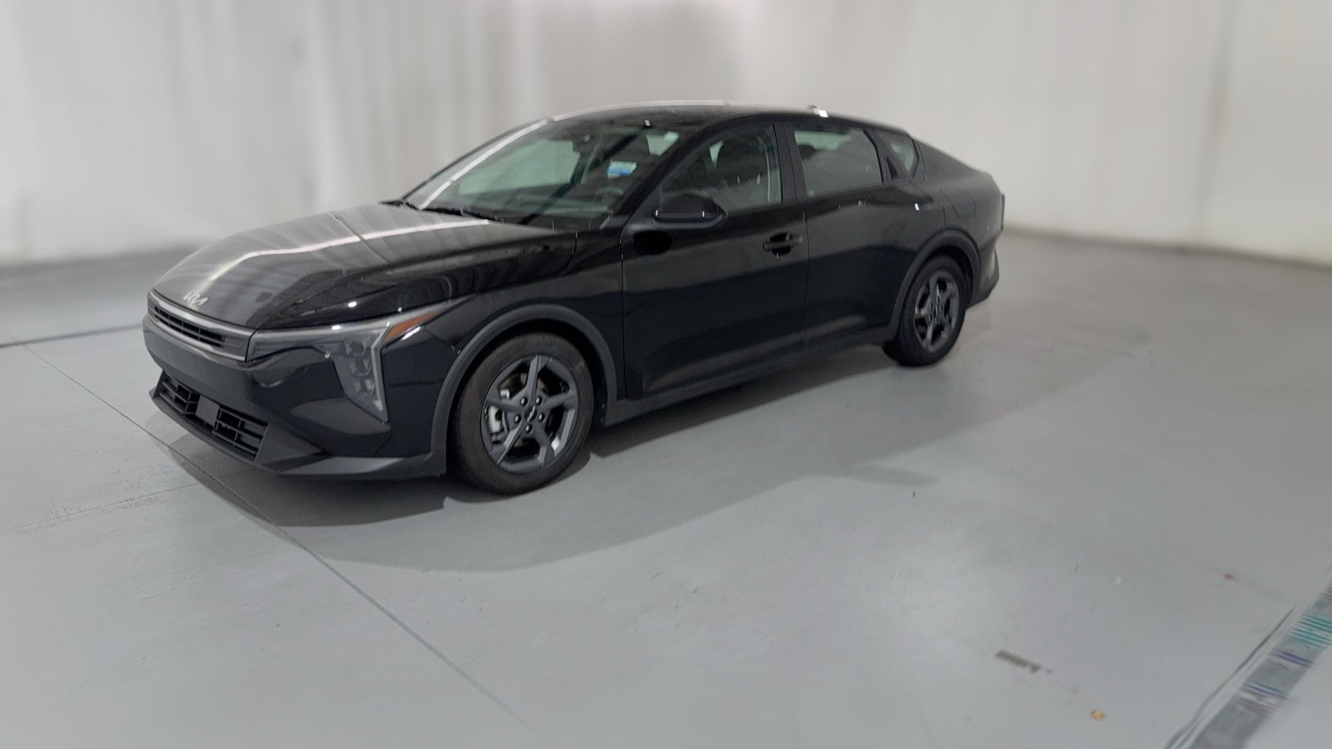 2025 Kia K4 vehicle photo