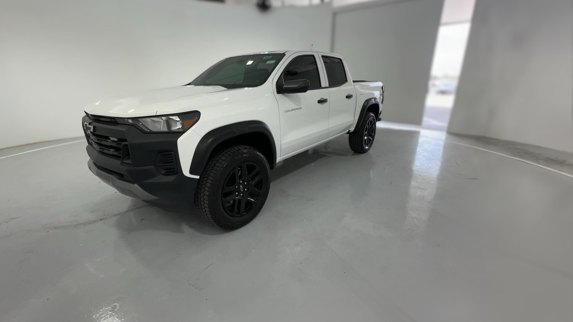 2025 Chevrolet Colorado Crew Cab vehicle photo