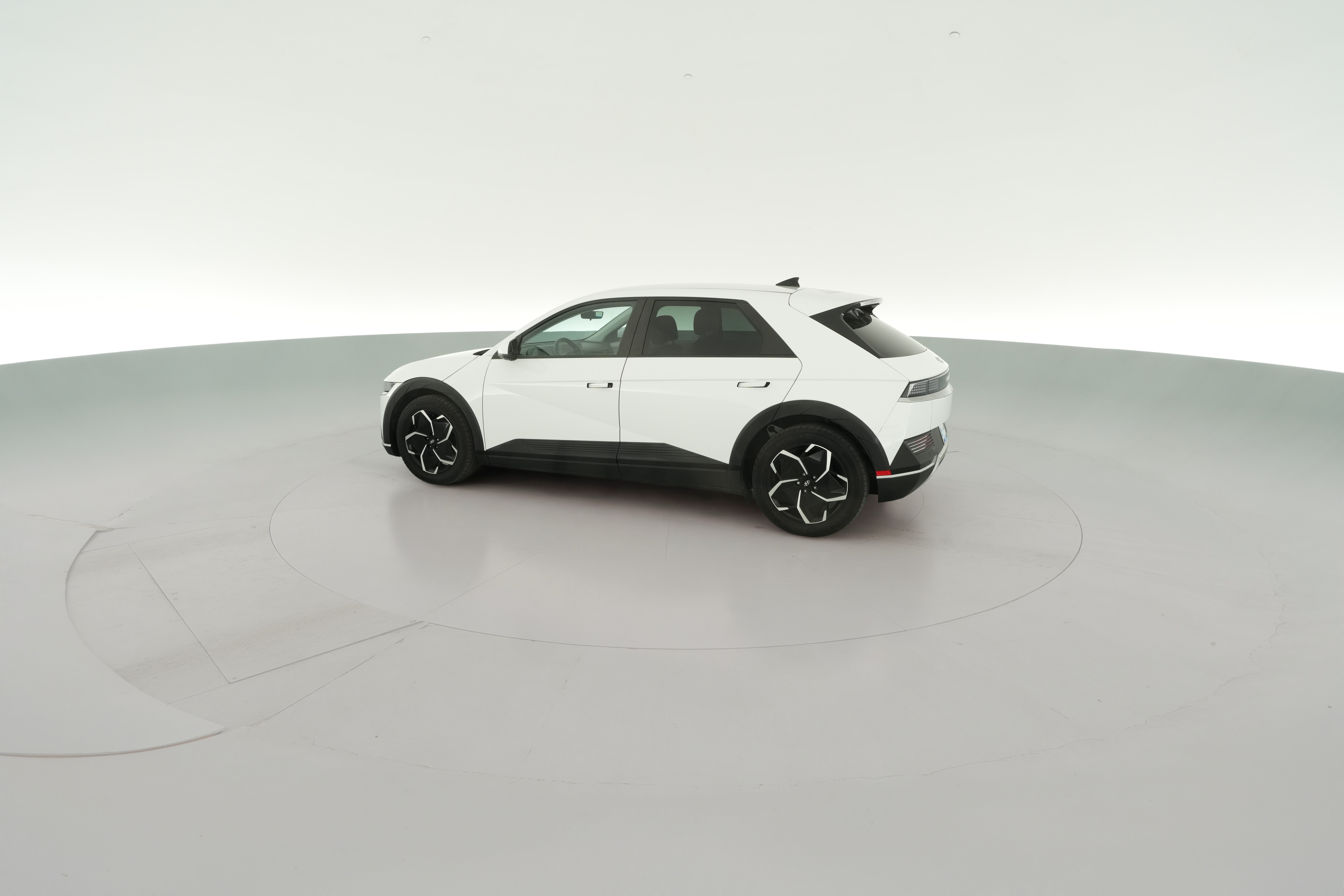 2023 Hyundai IONIQ 5 SE - Photo 27