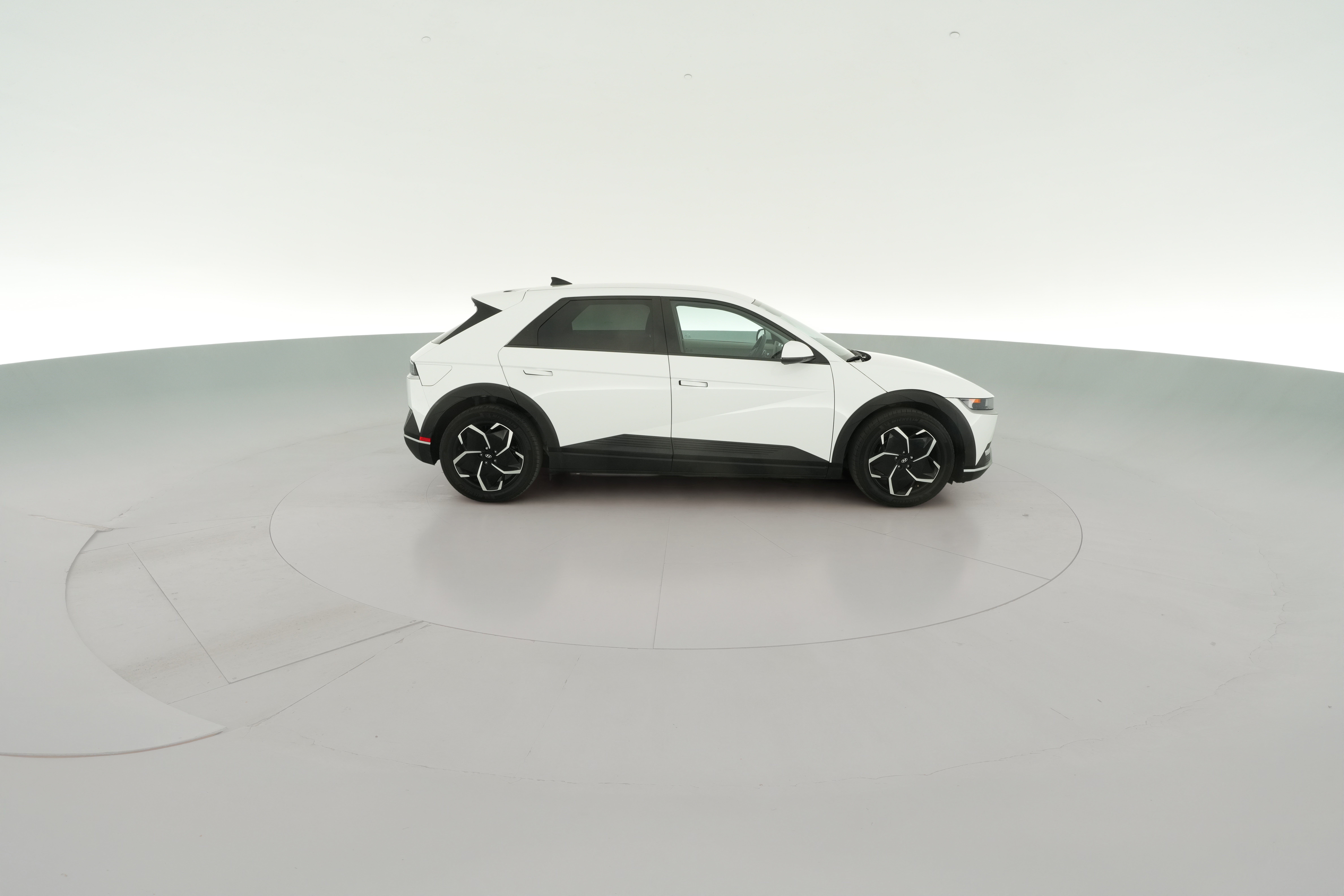 2023 Hyundai IONIQ 5 SE - Photo 34