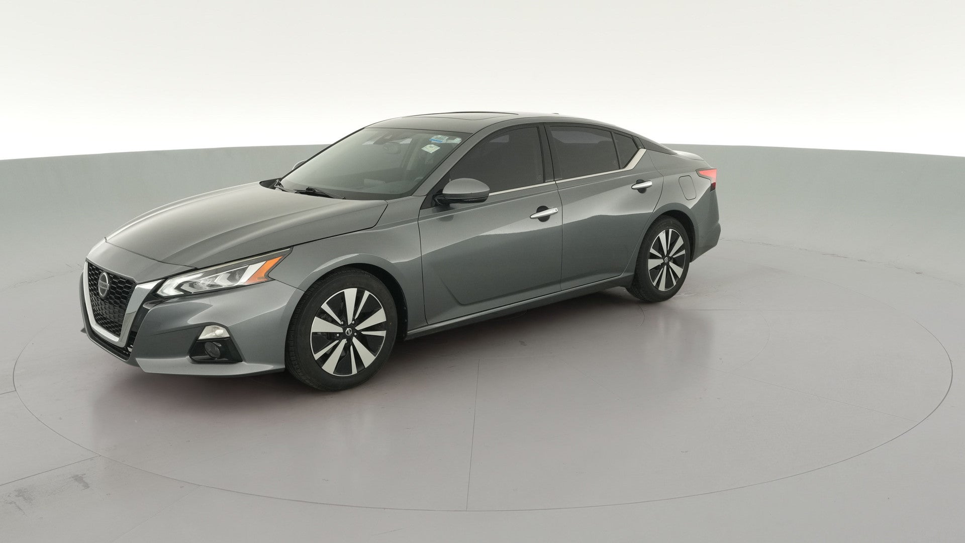 2019 Nissan Altima vehicle photo