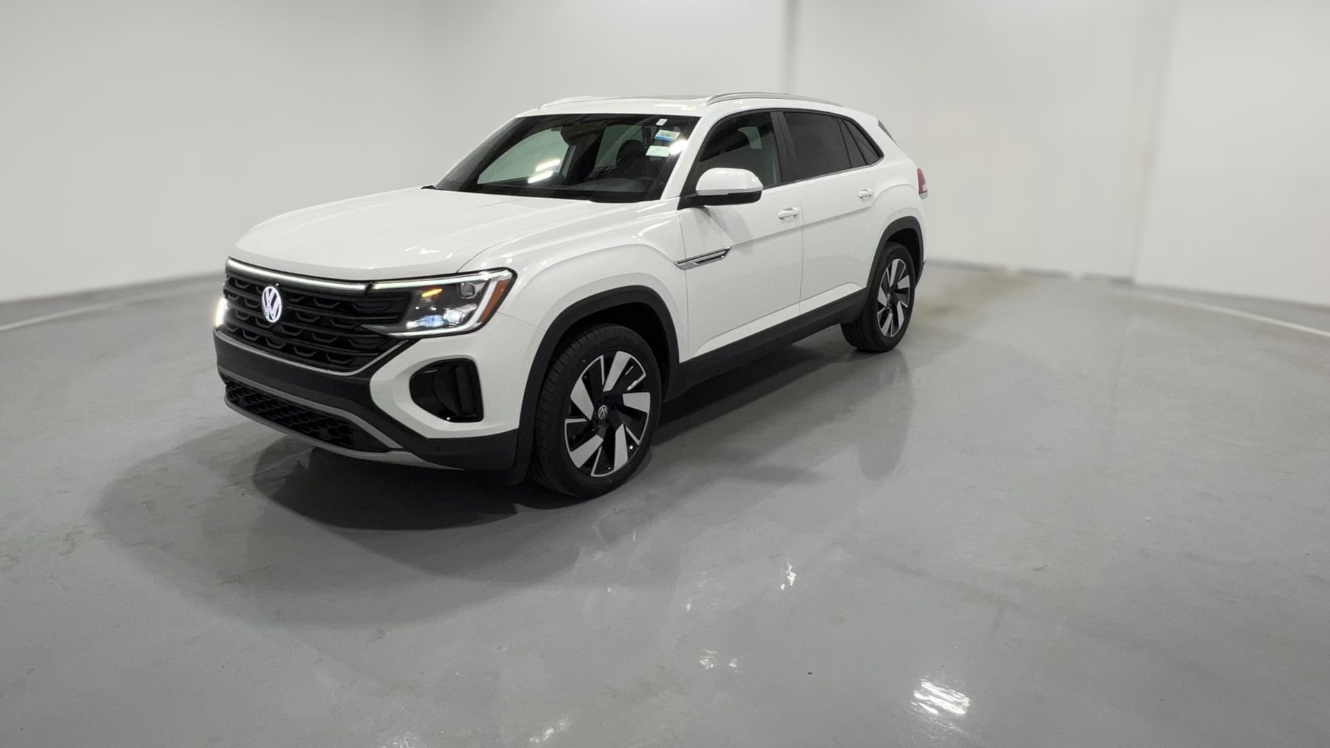 2026 Volkswagen Atlas Cross Sport vehicle photo
