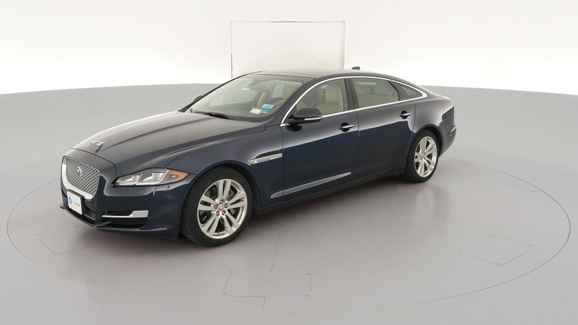 2016 Jaguar XJ vehicle photo