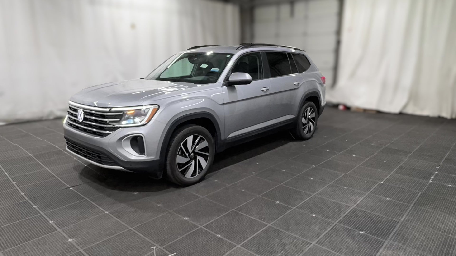 2026 Volkswagen Atlas vehicle photo