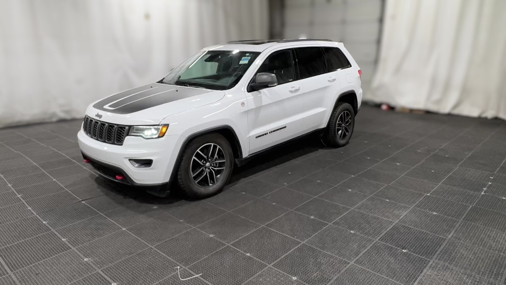 2018 Jeep Grand Cherokee vehicle photo