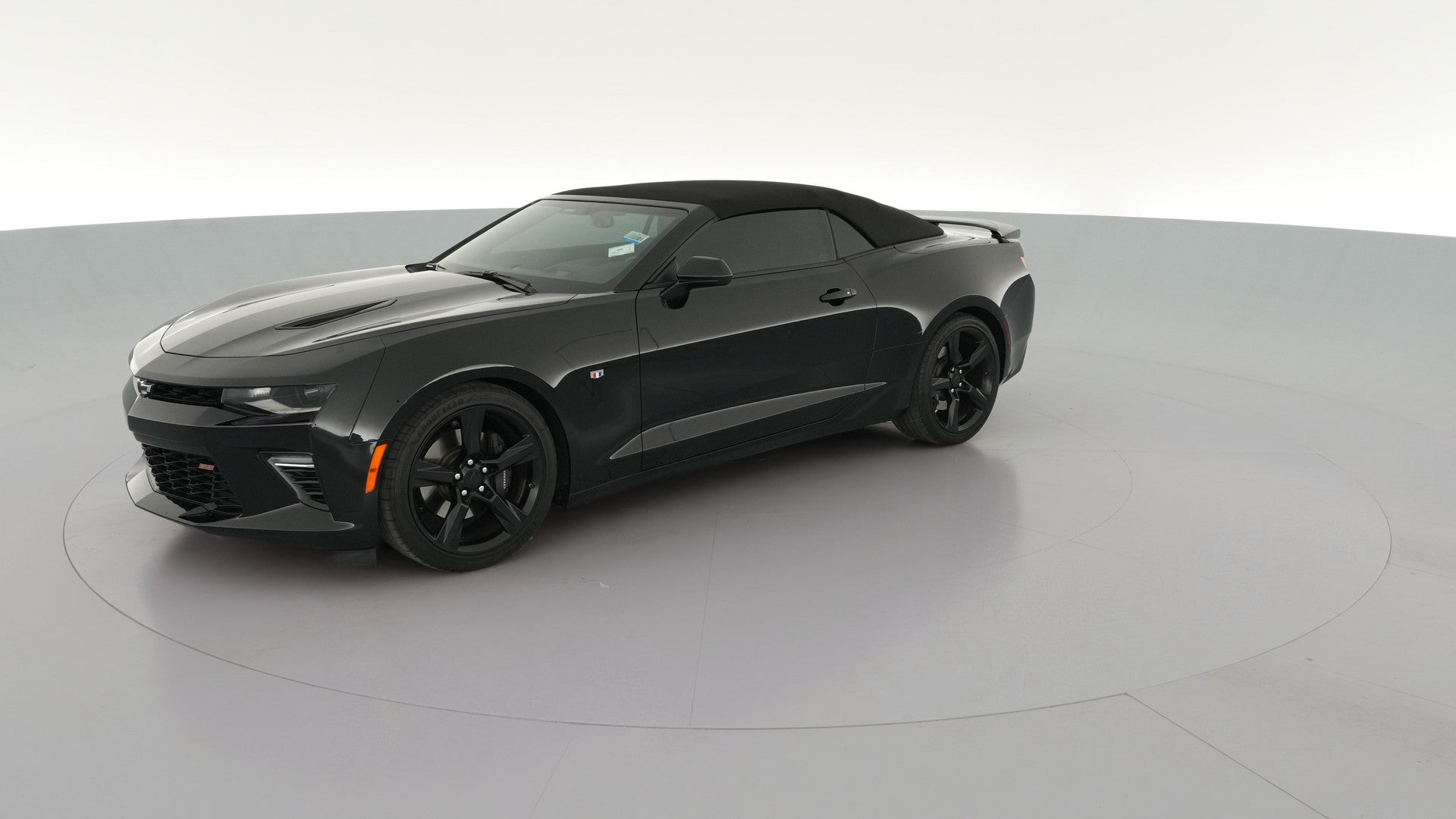 2018 Chevrolet Camaro vehicle photo