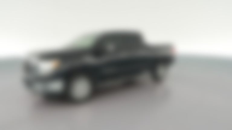 2017 Nissan TITAN XD Crew Cab vehicle photo