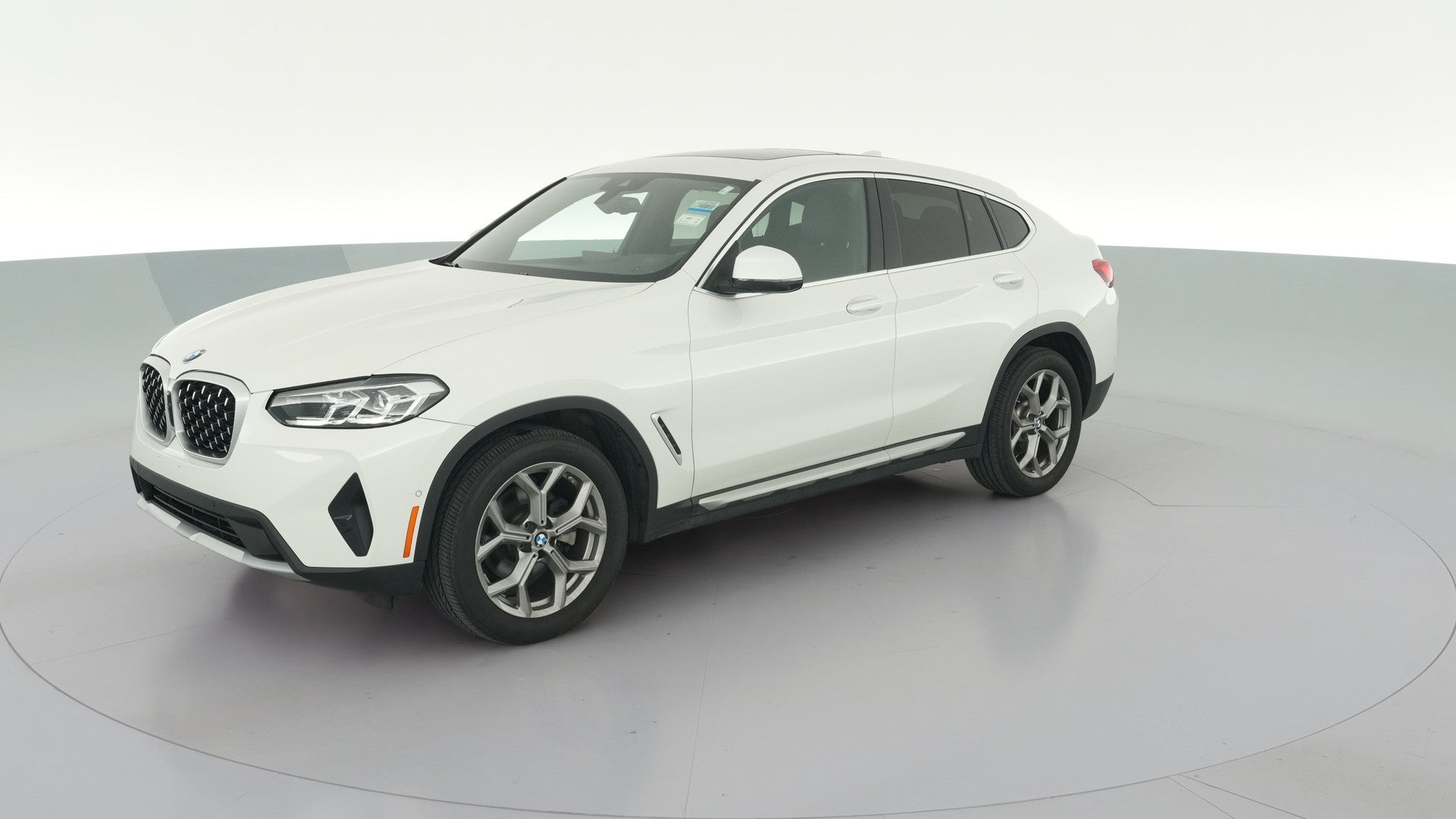 2024 BMW X4 vehicle photo