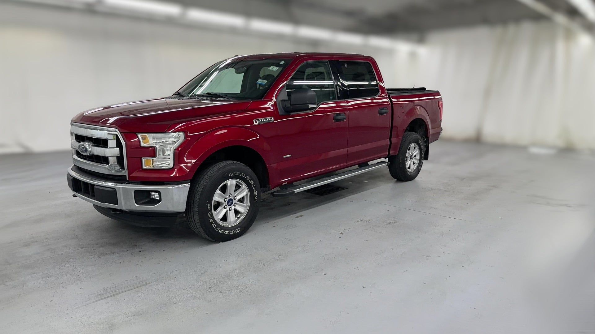 2015 Ford F150 SuperCrew Cab vehicle photo