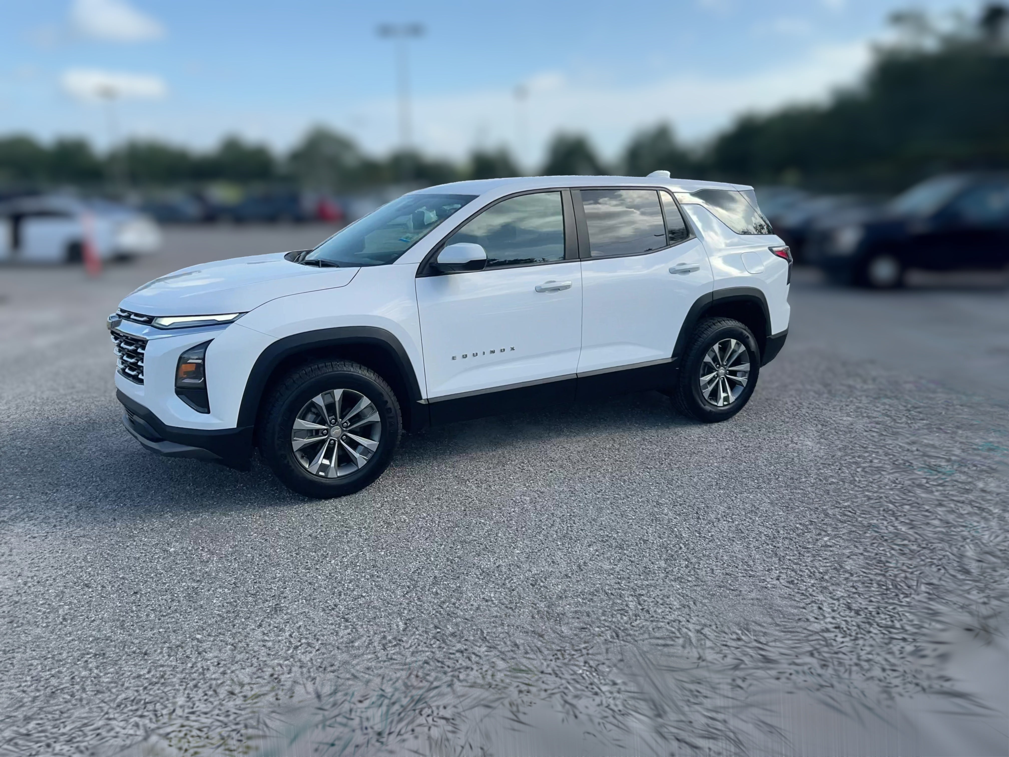 2025 Chevrolet Equinox LT - Photo 22