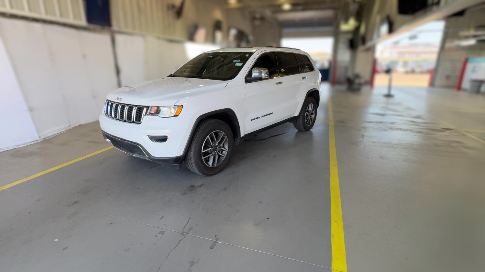 2021 Jeep Grand Cherokee vehicle photo
