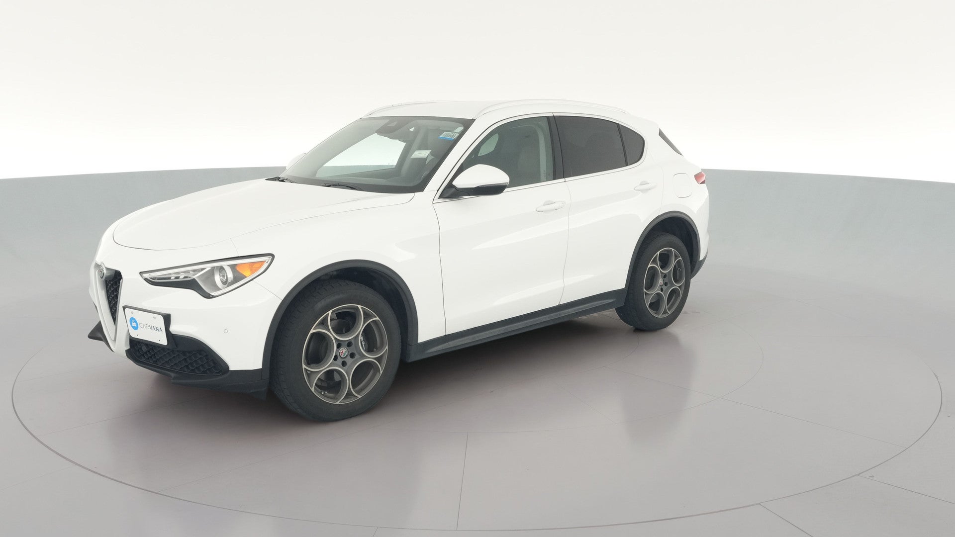 2018 Alfa Romeo Stelvio vehicle photo