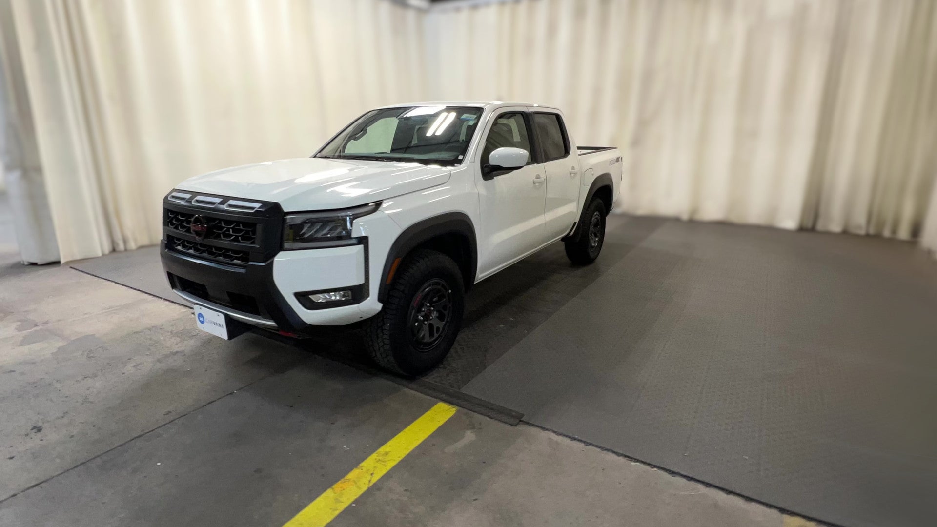 2026 Nissan Frontier Crew Cab vehicle photo
