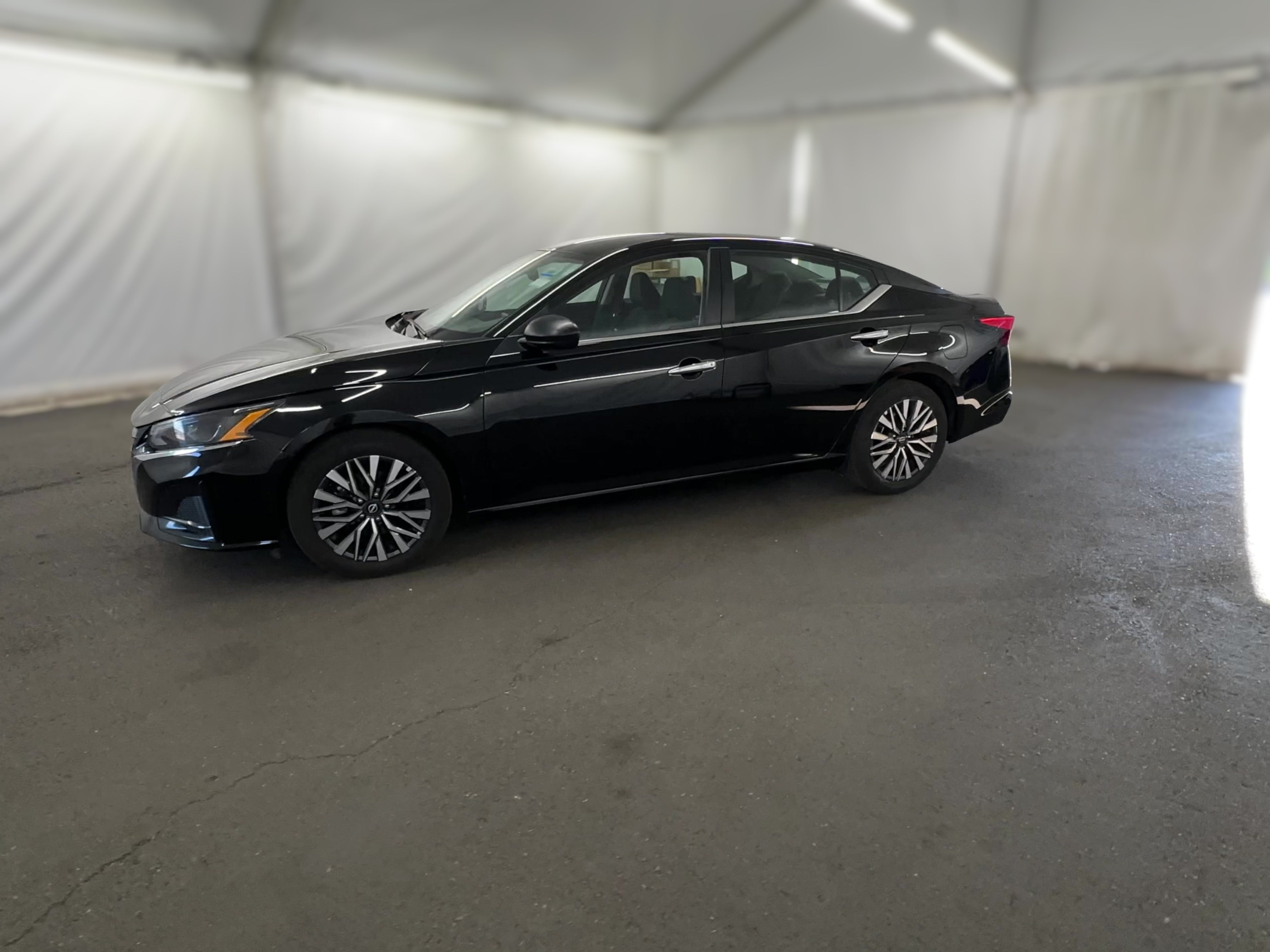 2025 Nissan Altima SV - Photo 28