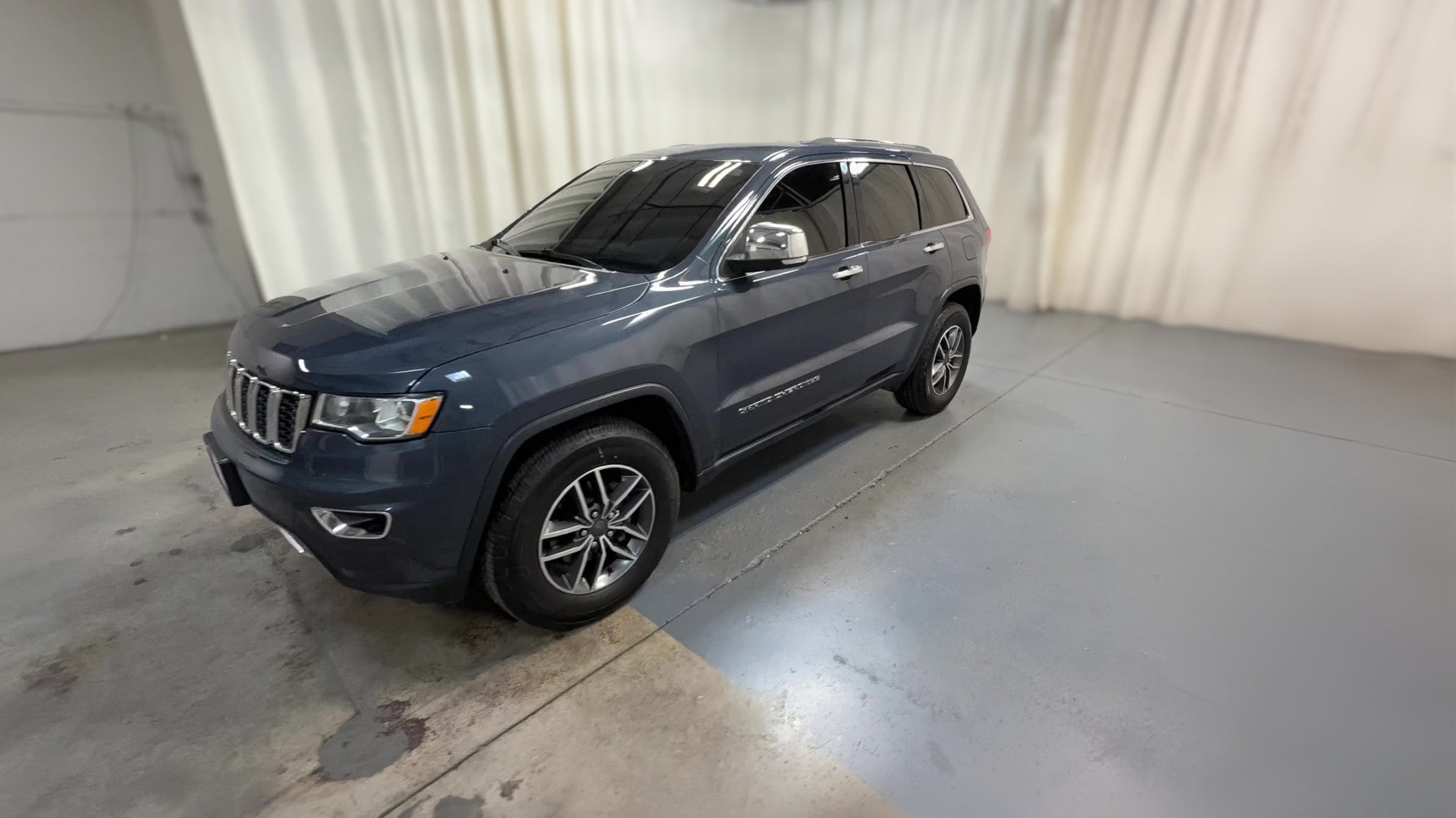 2019 Jeep Grand Cherokee vehicle photo