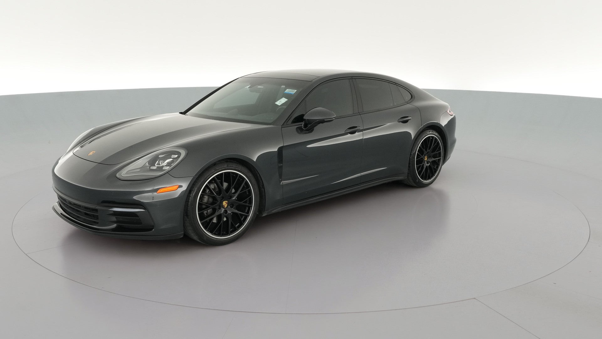2020 Porsche Panamera vehicle photo