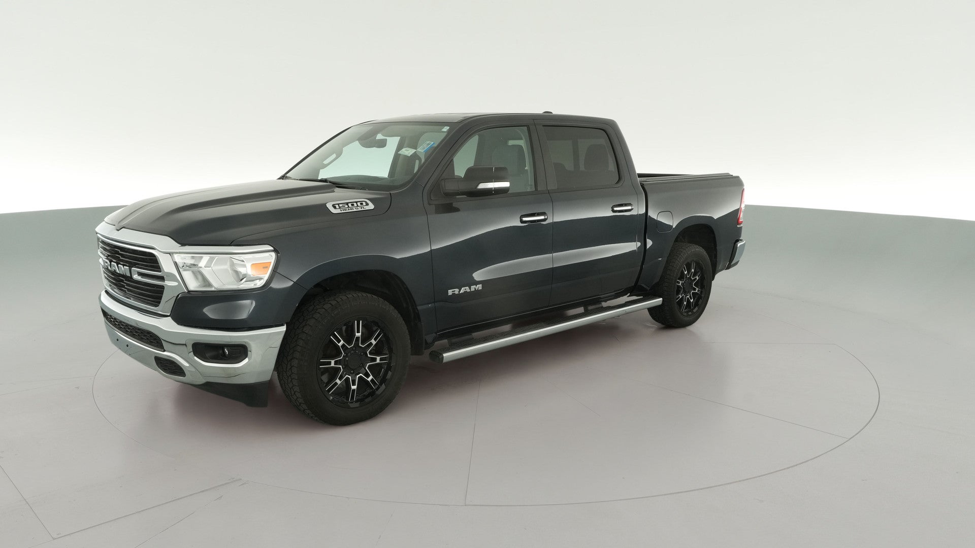 2020 Ram 1500 Crew Cab vehicle photo