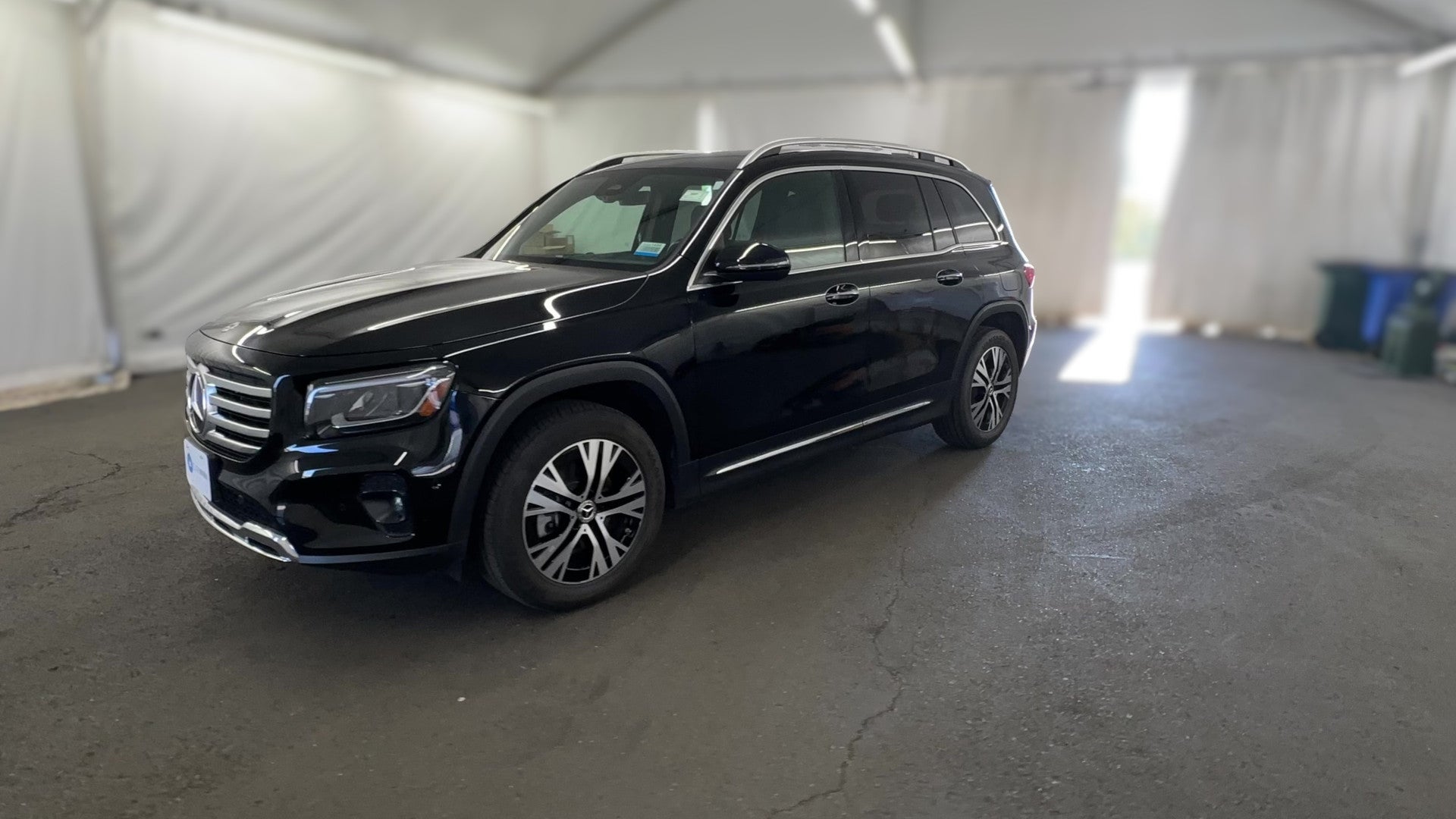 2025 Mercedes-Benz GLB vehicle photo