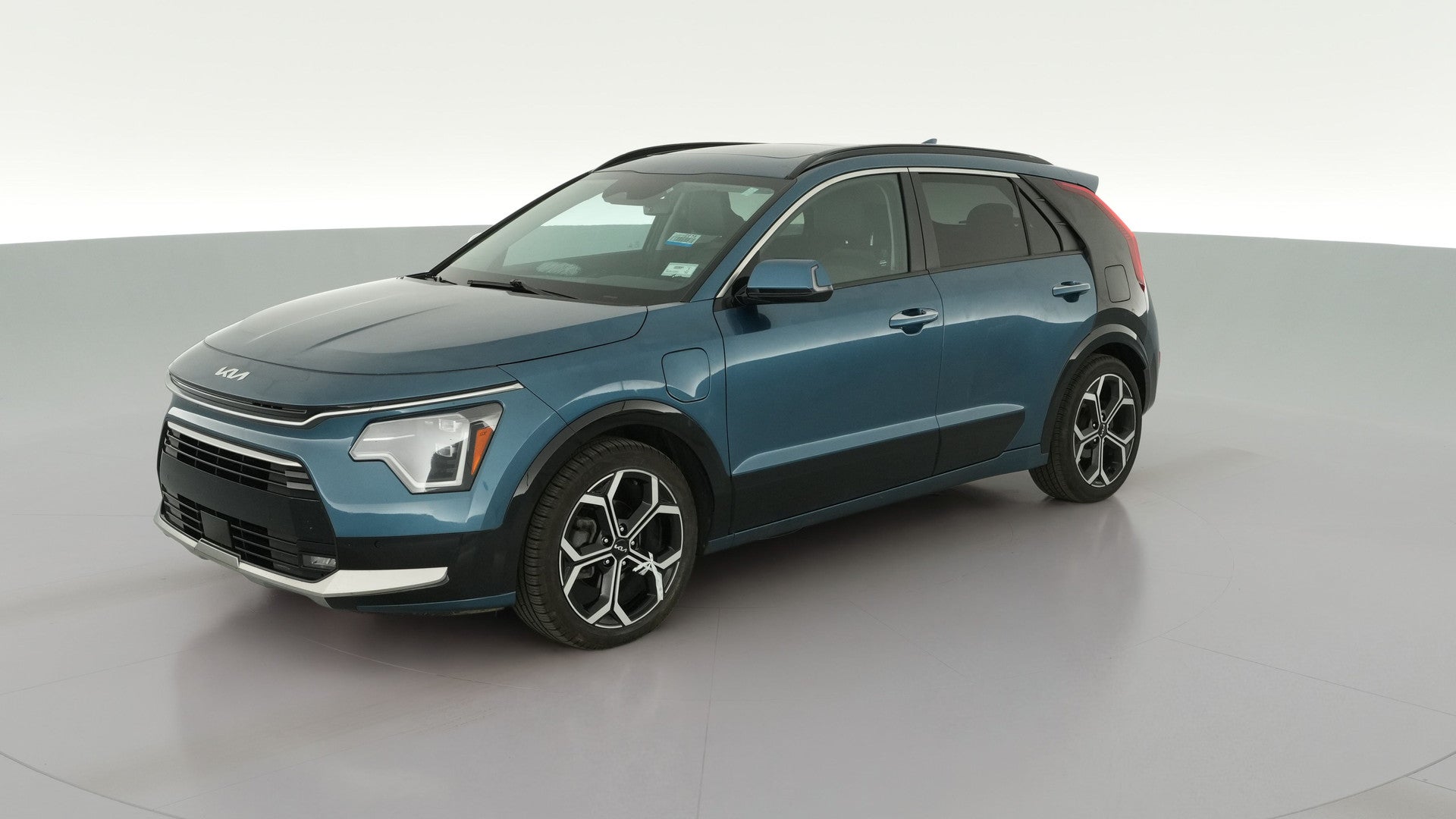 2023 Kia Niro Plug-in Hybrid vehicle photo