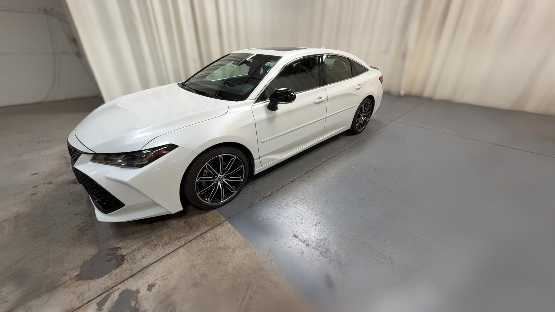 2022 Toyota Avalon vehicle photo