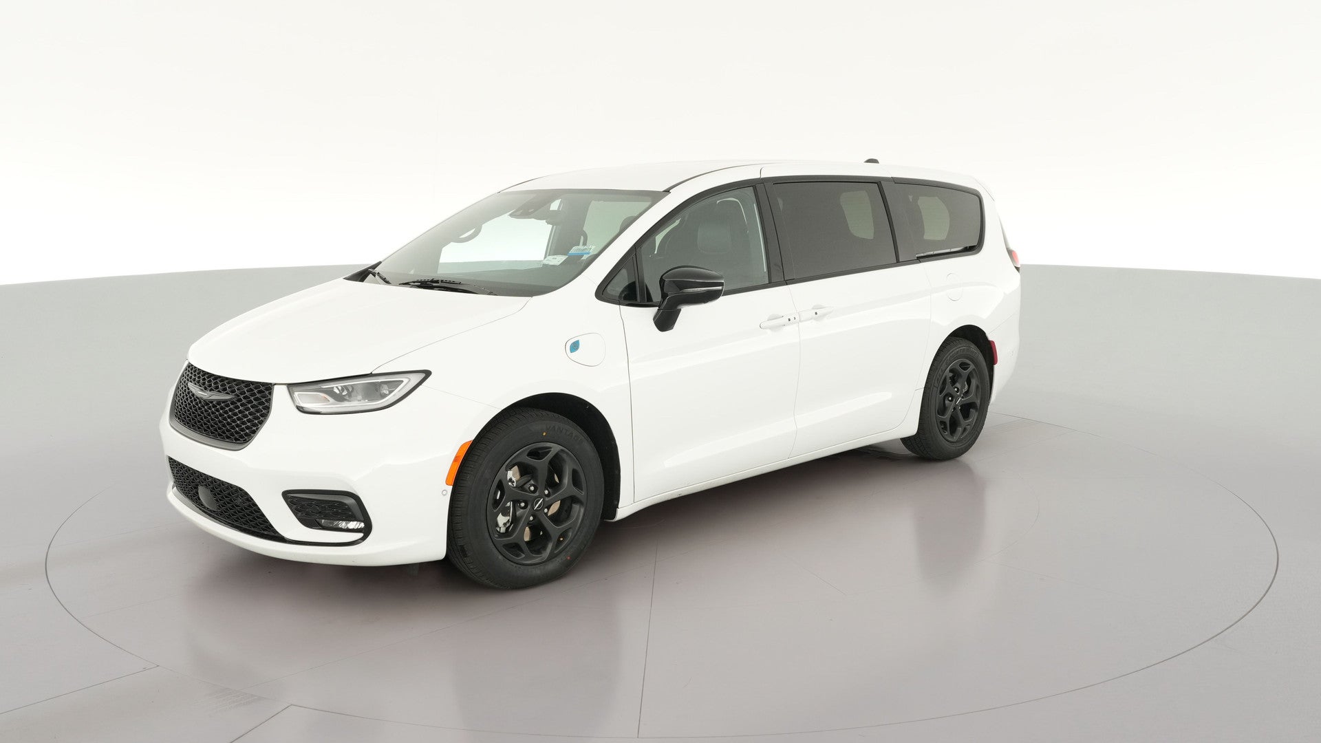 2024 Chrysler Pacifica Hybrid vehicle photo
