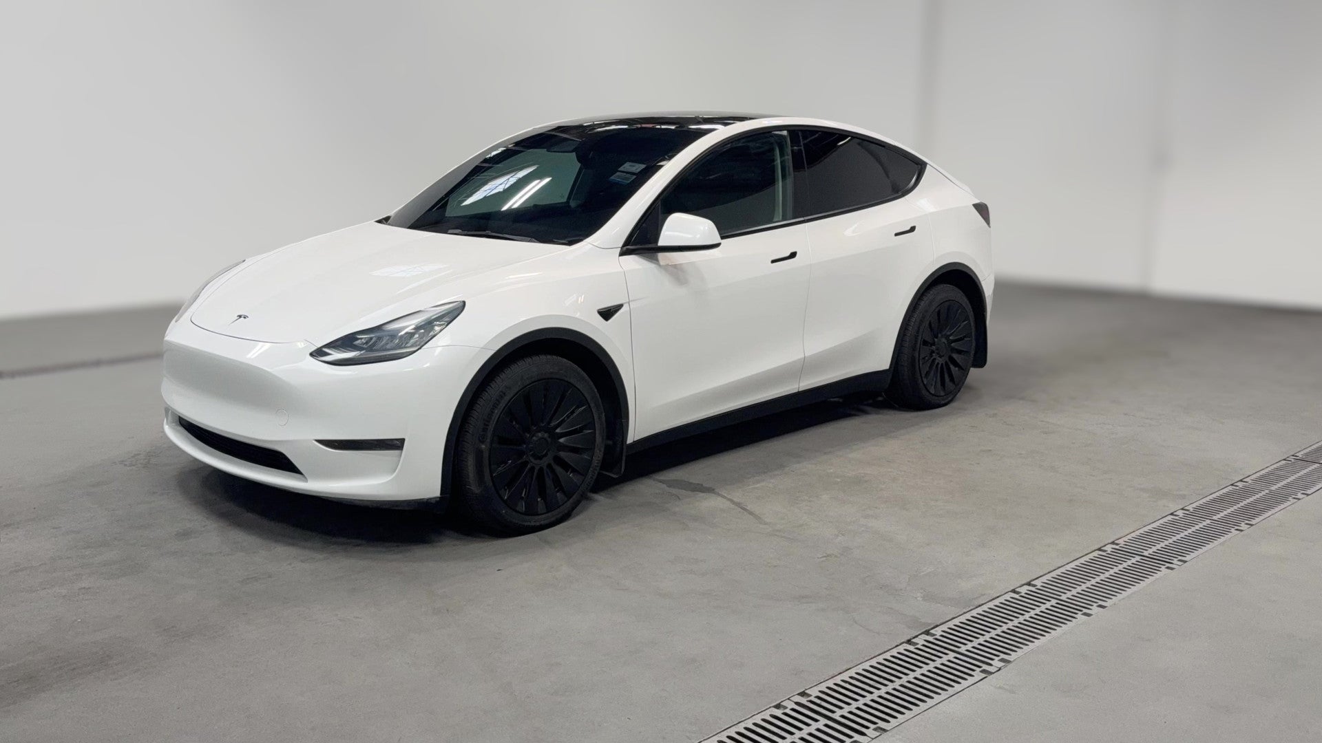 2021 Tesla Model Y vehicle photo