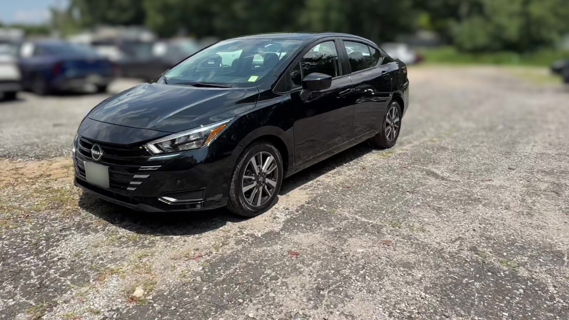 2025 Nissan Versa vehicle photo