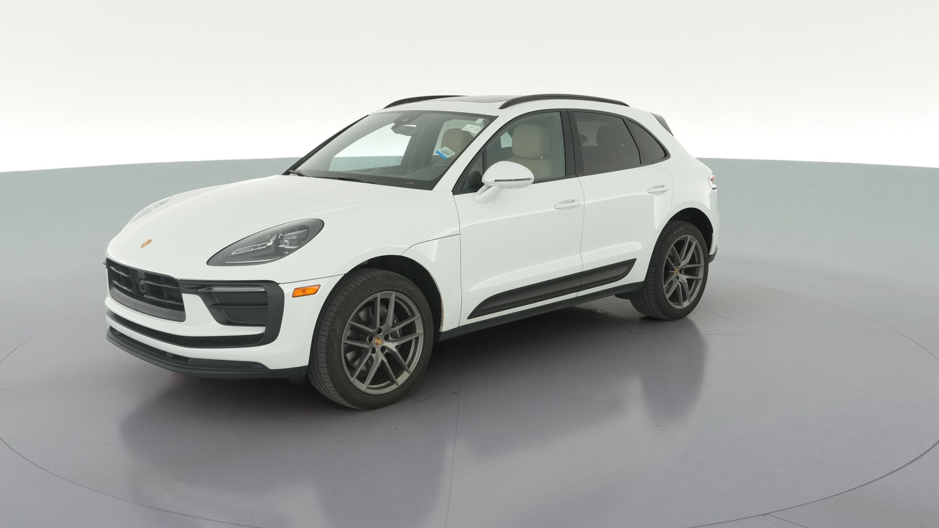 2023 Porsche Macan vehicle photo
