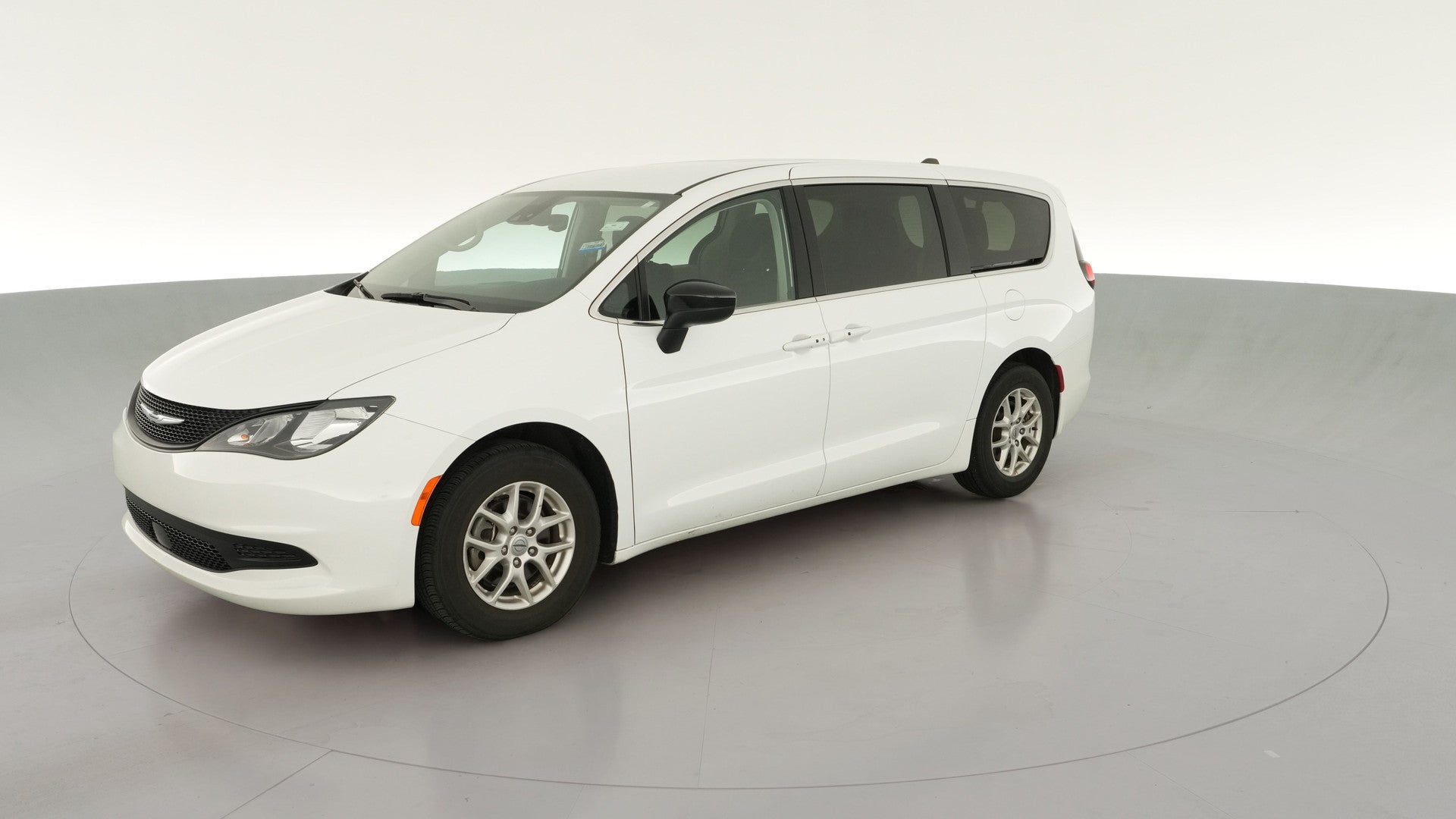 2024 Chrysler Voyager vehicle photo