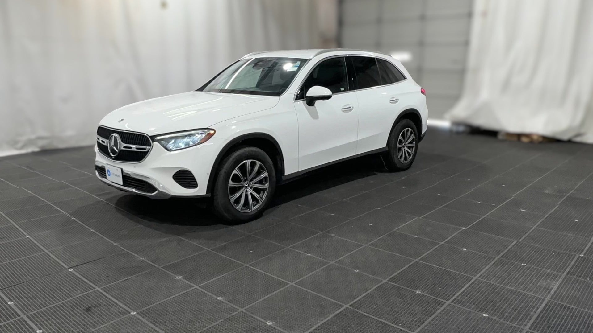 2024 Mercedes-Benz GLC vehicle photo