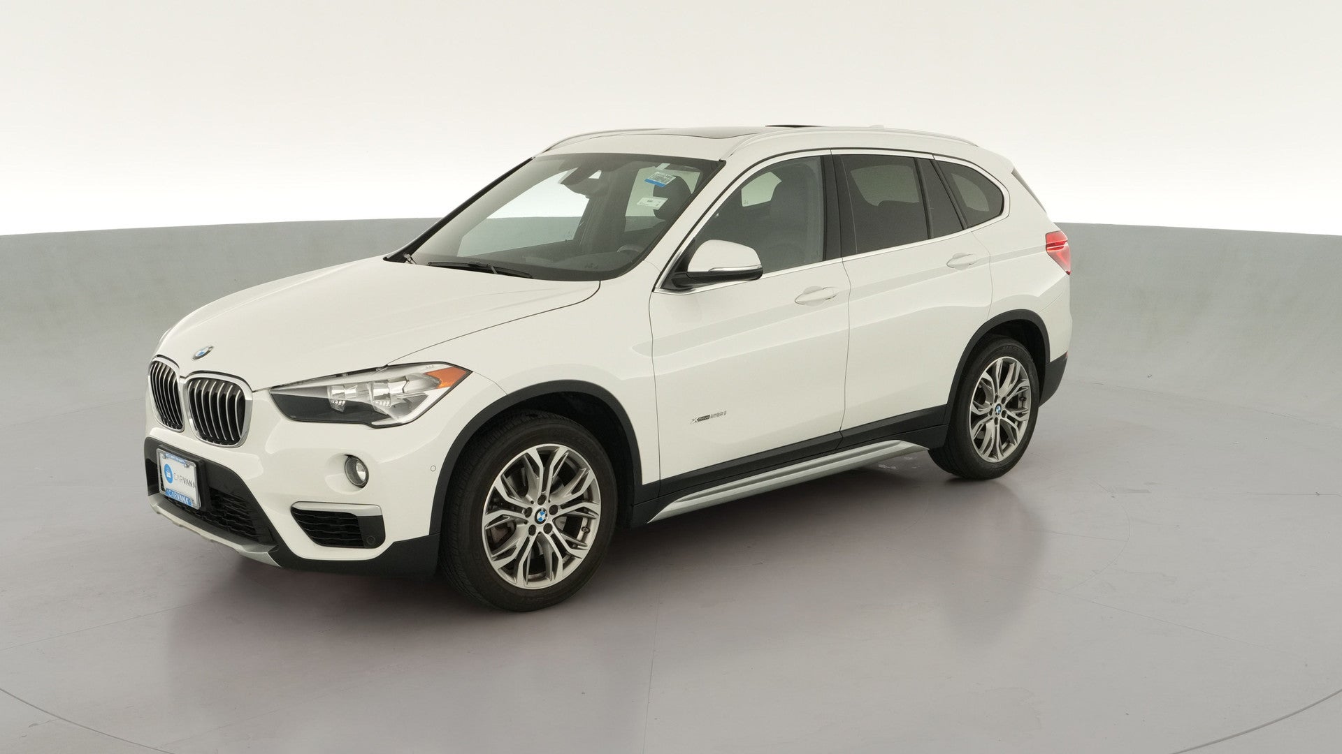 2016 BMW X1 vehicle photo
