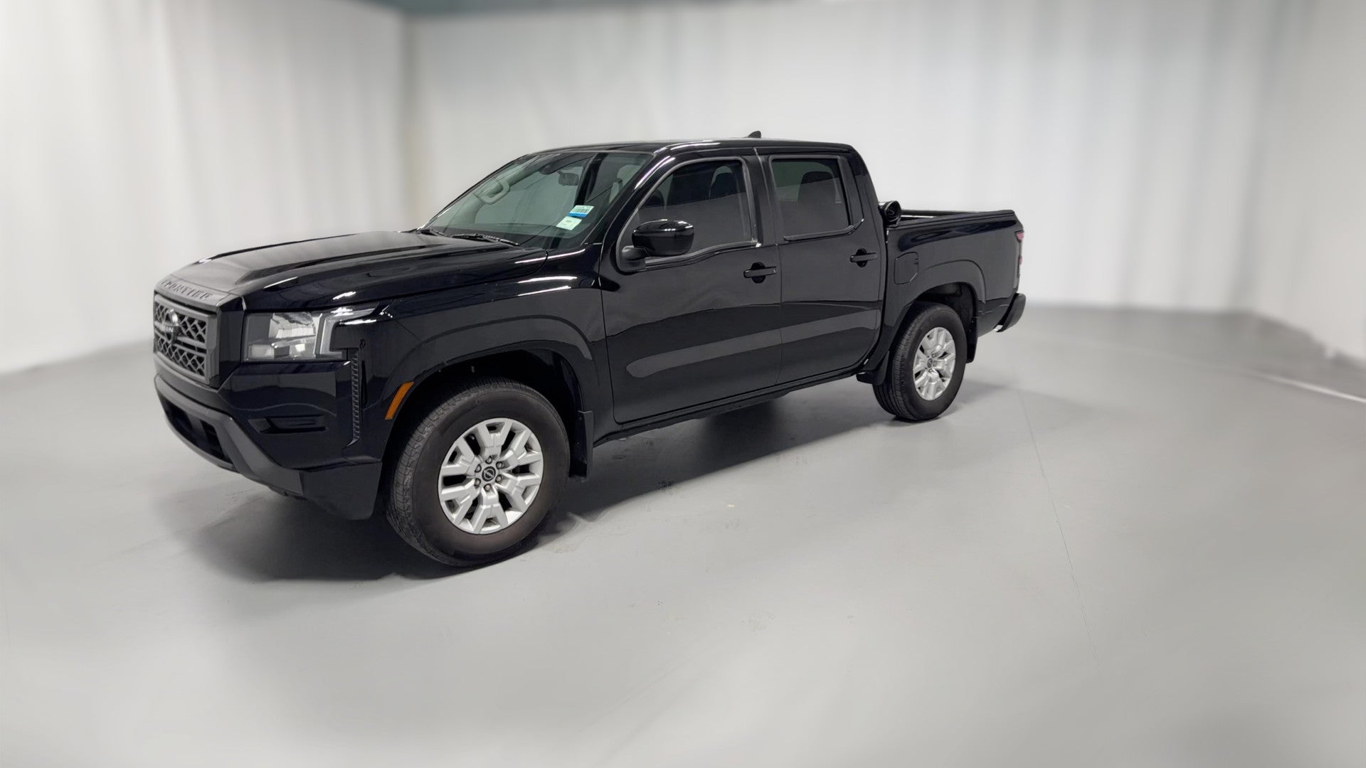 2022 Nissan Frontier Crew Cab vehicle photo