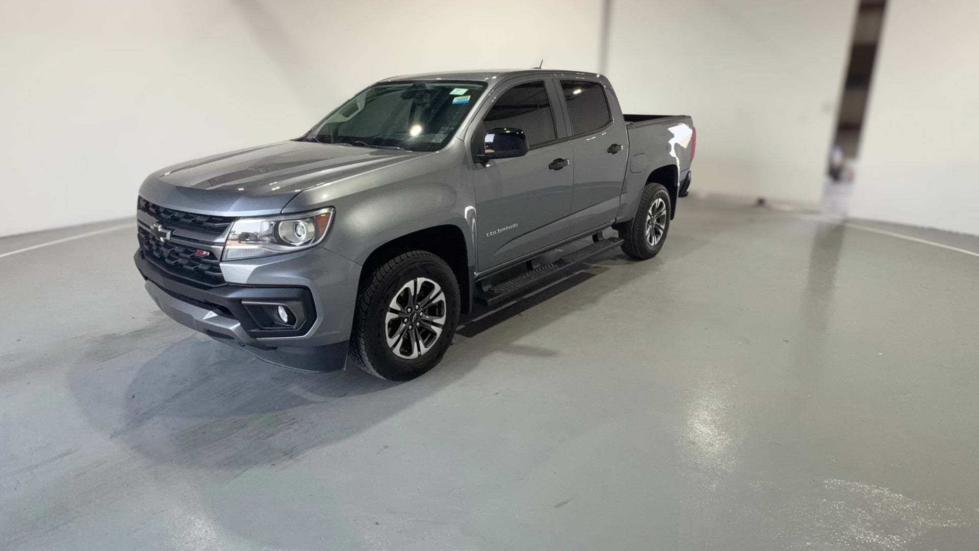 2021 Chevrolet Colorado Crew Cab vehicle photo