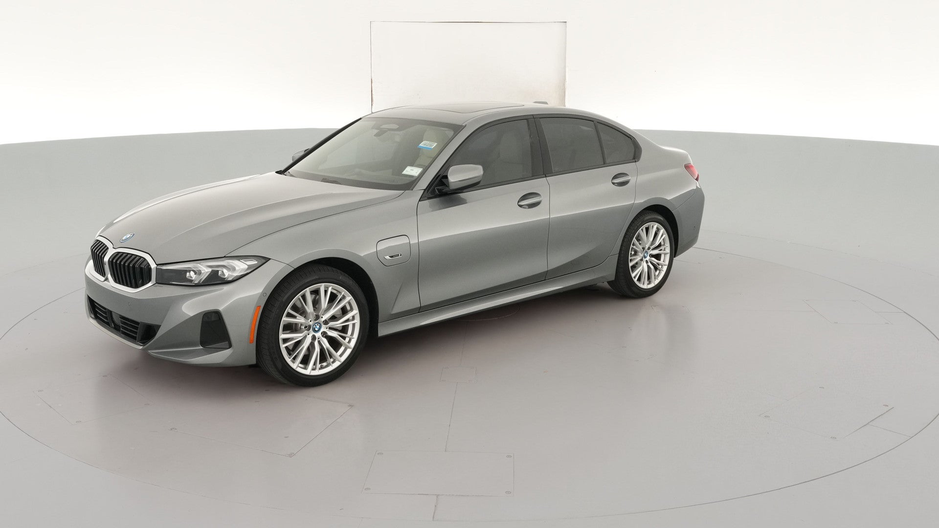 2023 BMW 3 Series vehicle photo