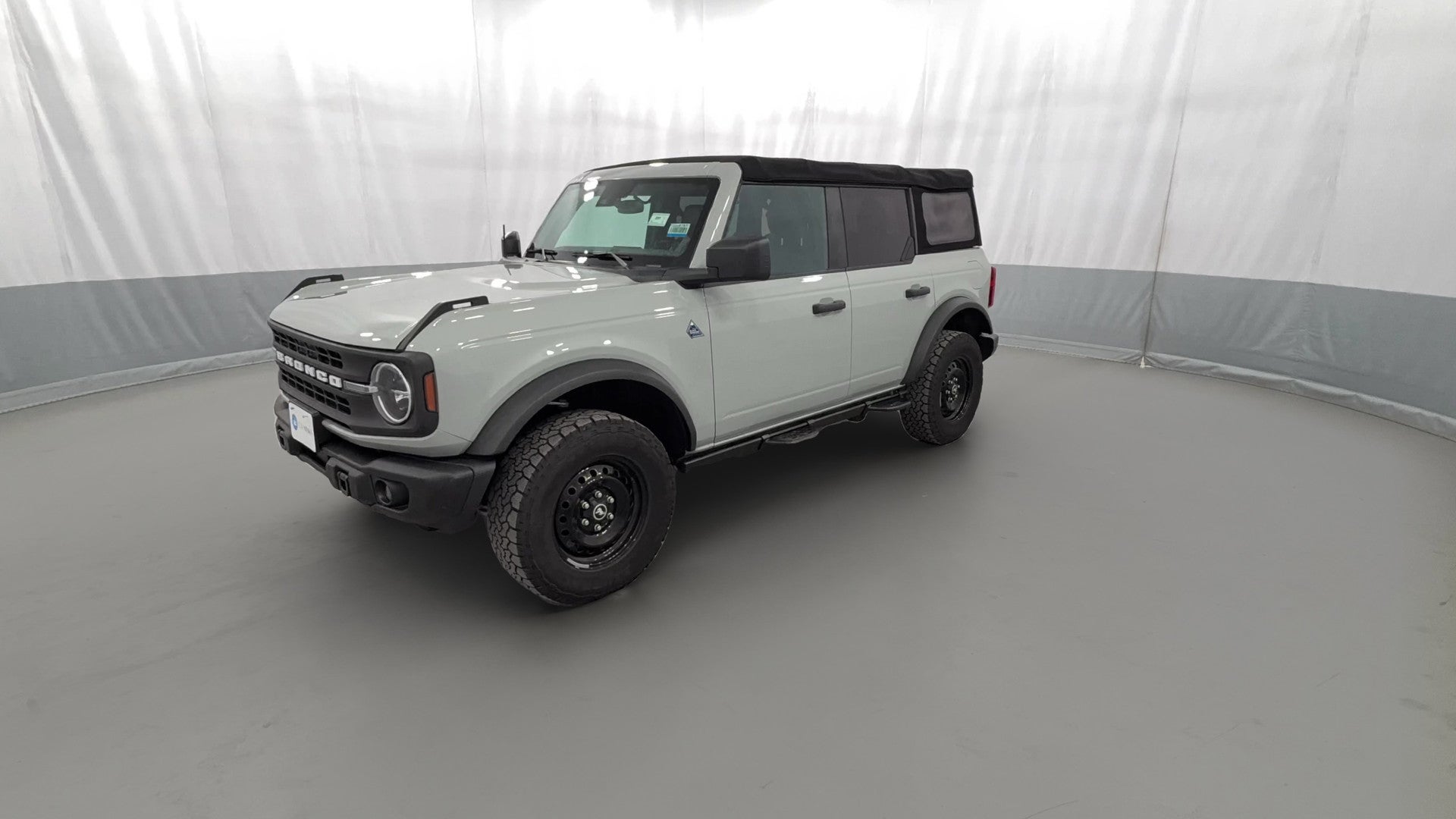 2022 Ford Bronco vehicle photo